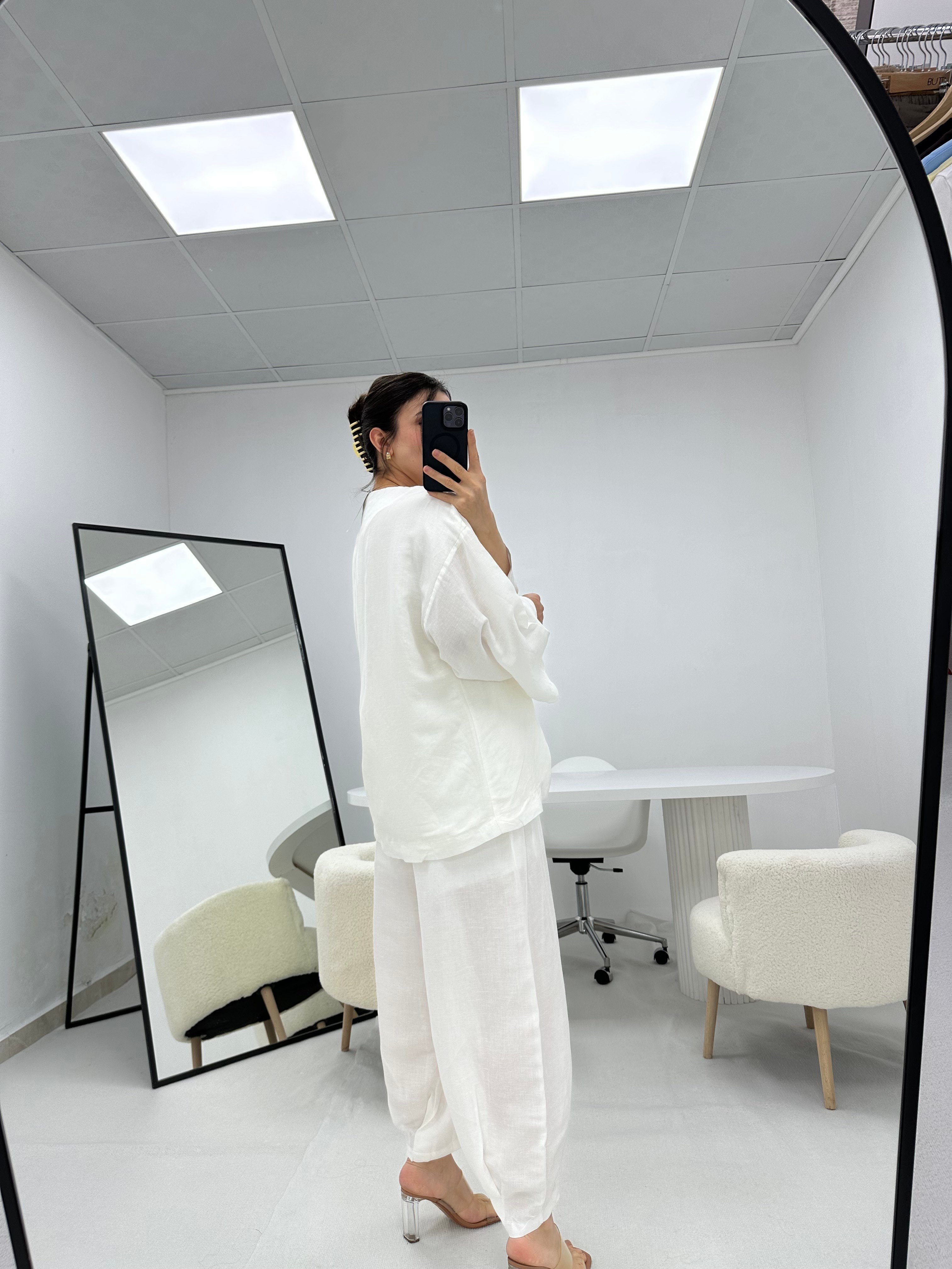 Düğme Detaylı Beyaz Keten Şalvar Model Takım 