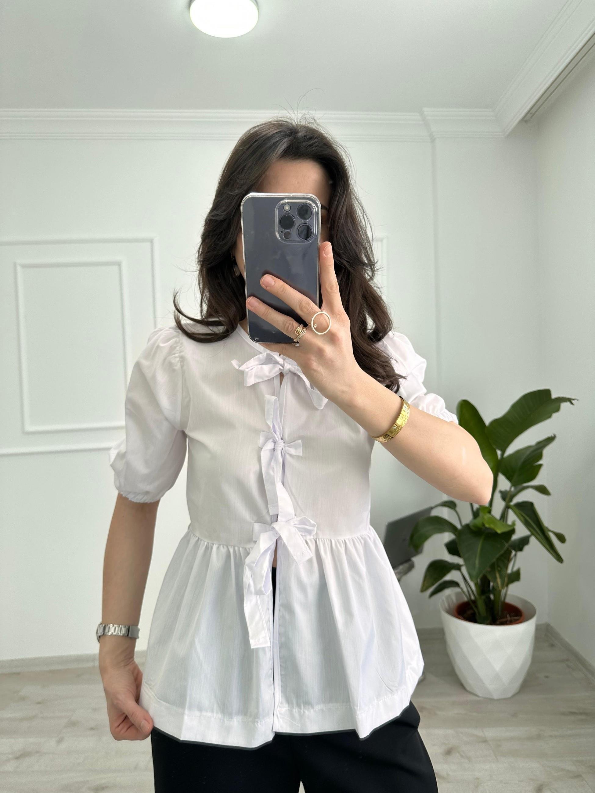 ETEK UCU PİLELİ ÖNDEN BAĞLAMALI BLUZ