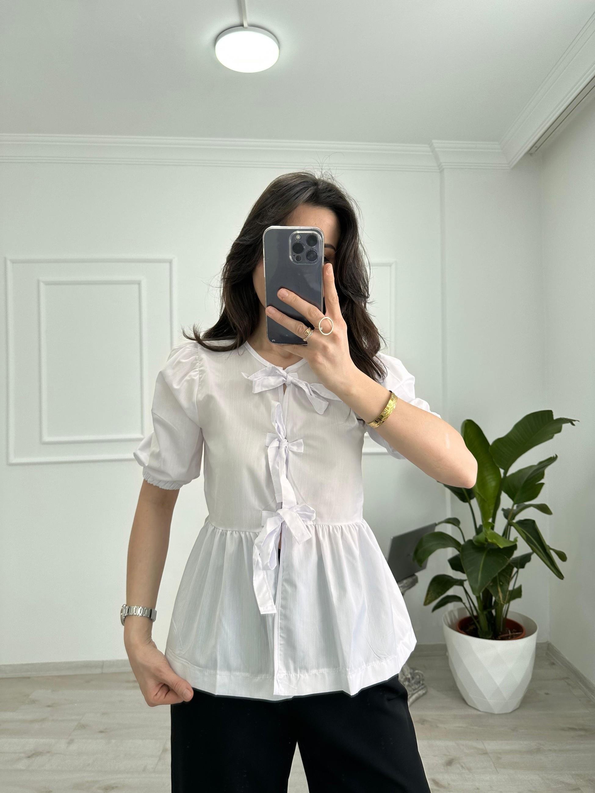 ETEK UCU PİLELİ ÖNDEN BAĞLAMALI BLUZ