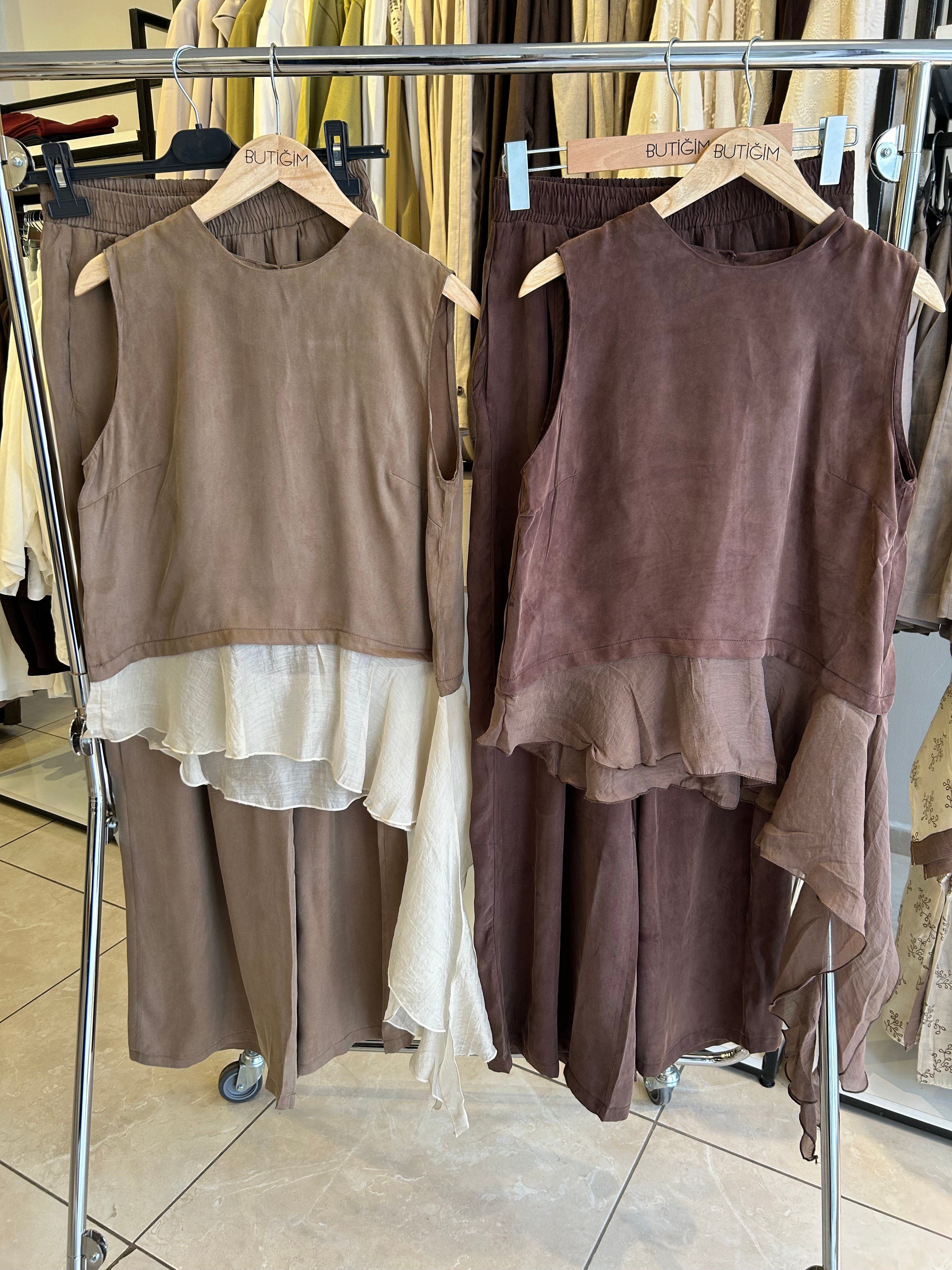Fırfır Detaylı Bronz Bluz Pantolon Takım 