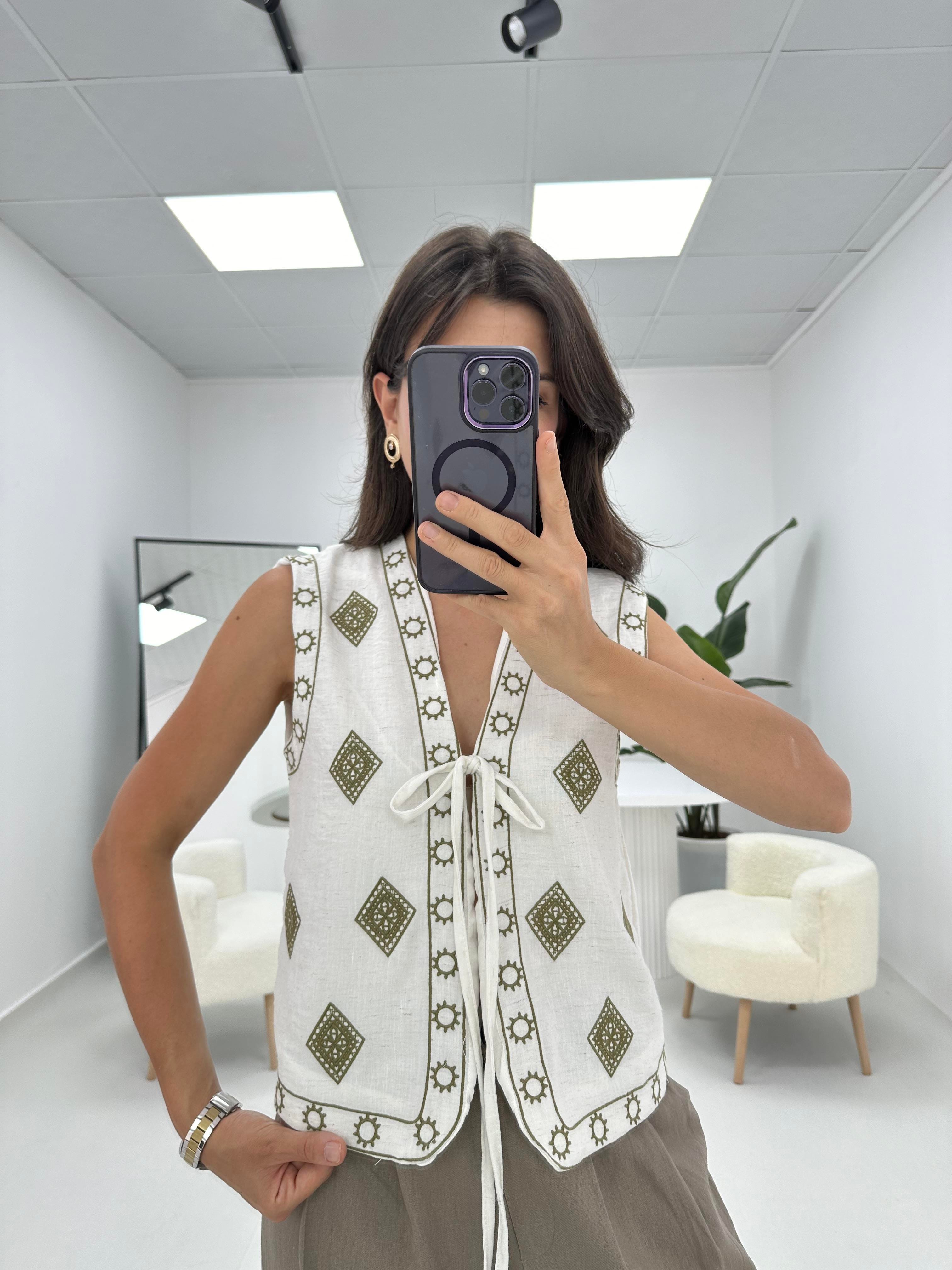 Geometrik Nakış Detaylı Yelek 