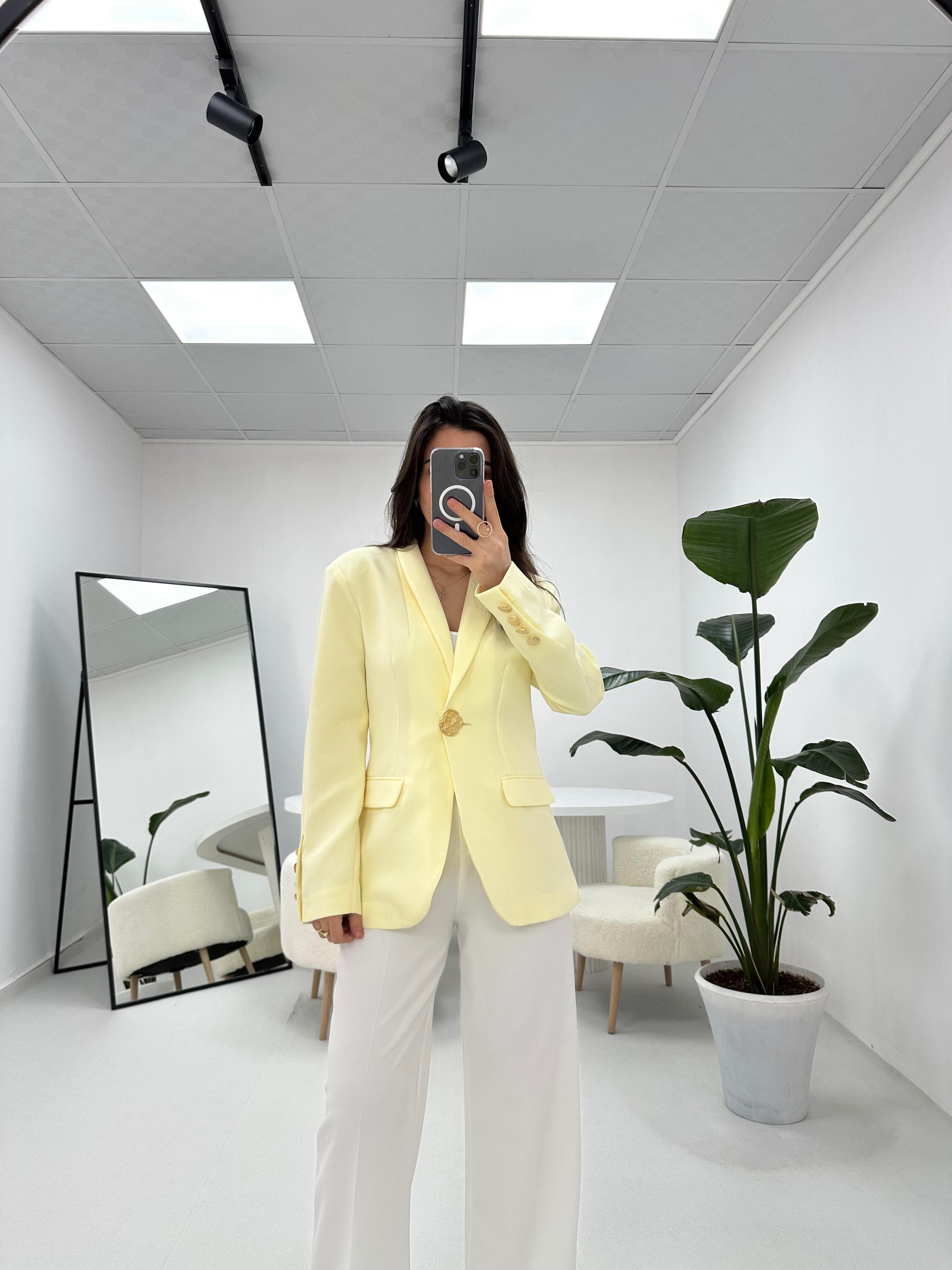 Gold Düğme Detaylı Limon Sarısı Blazer Ceket 