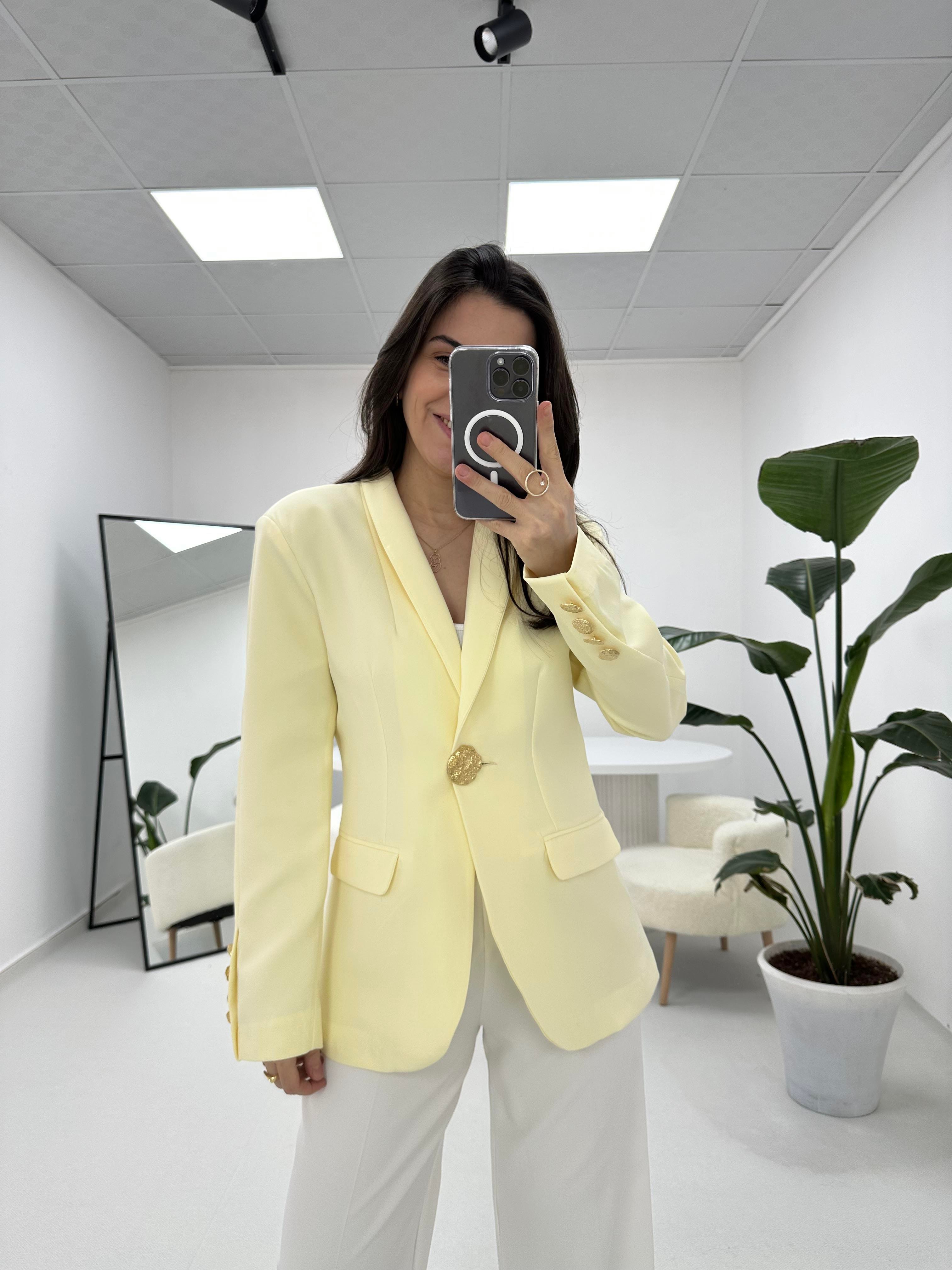 Gold Düğme Detaylı Limon Sarısı Blazer Ceket 