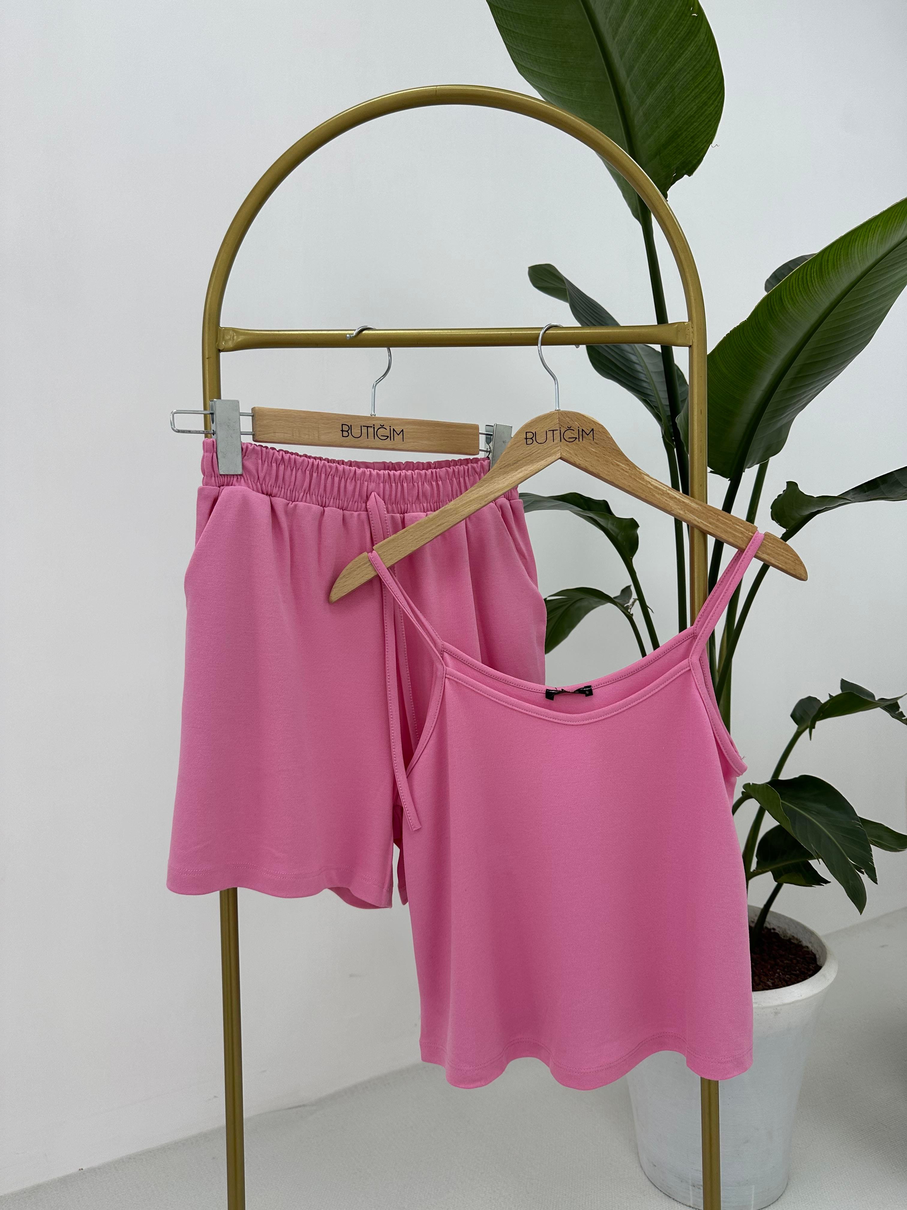 İnce Askılı Bluz Şortlu Pembe Takım