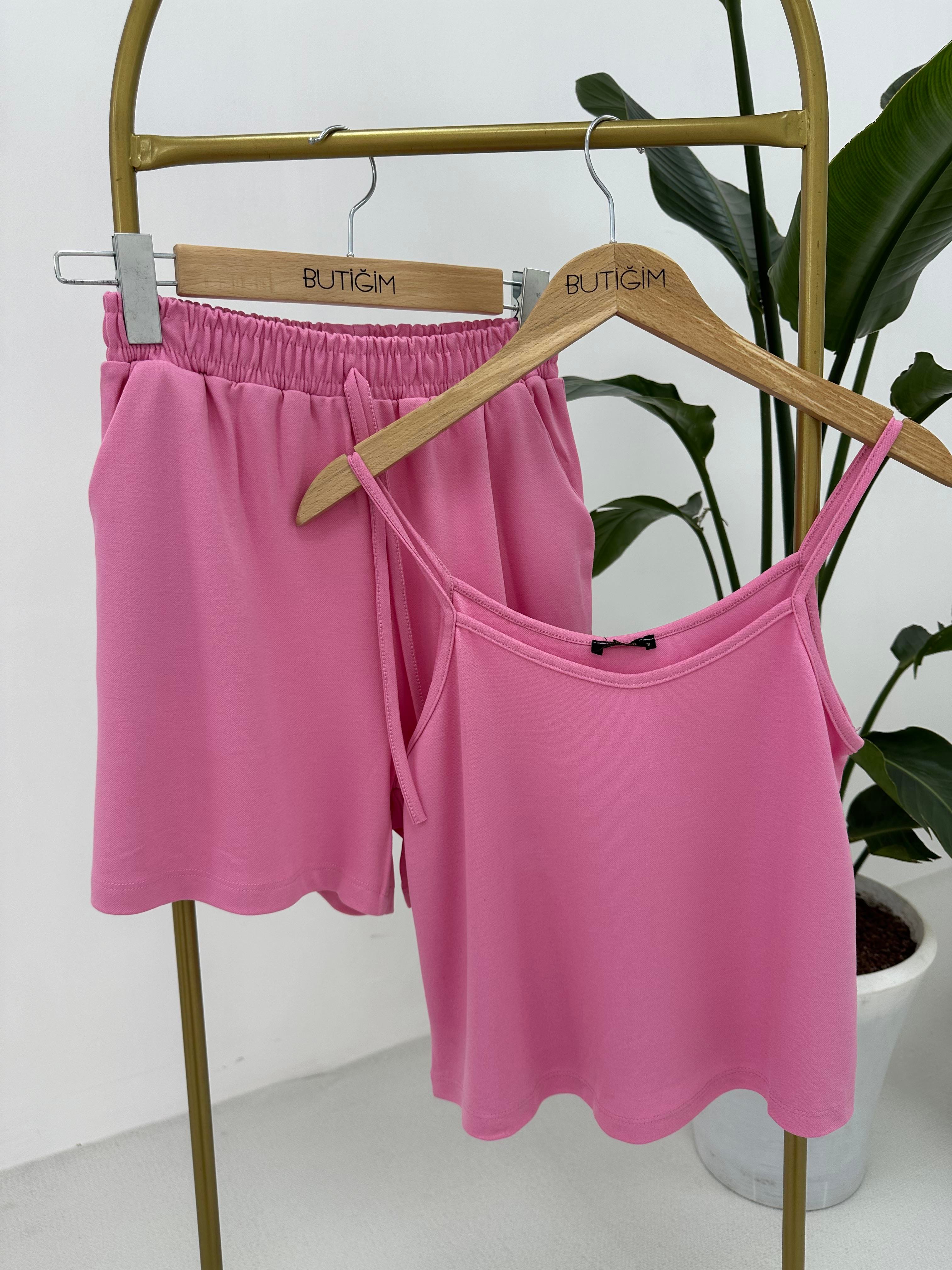 İnce Askılı Bluz Şortlu Pembe Takım
