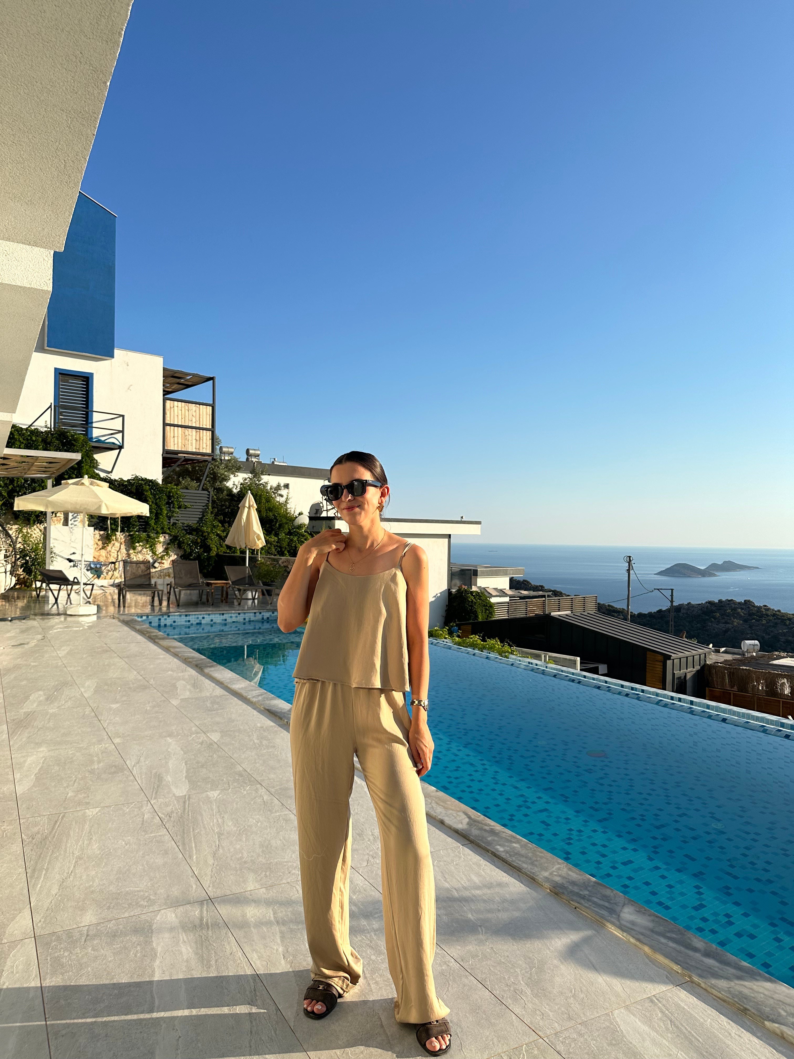 İnce Askılı Vizon Bluz Pantolon Takım
