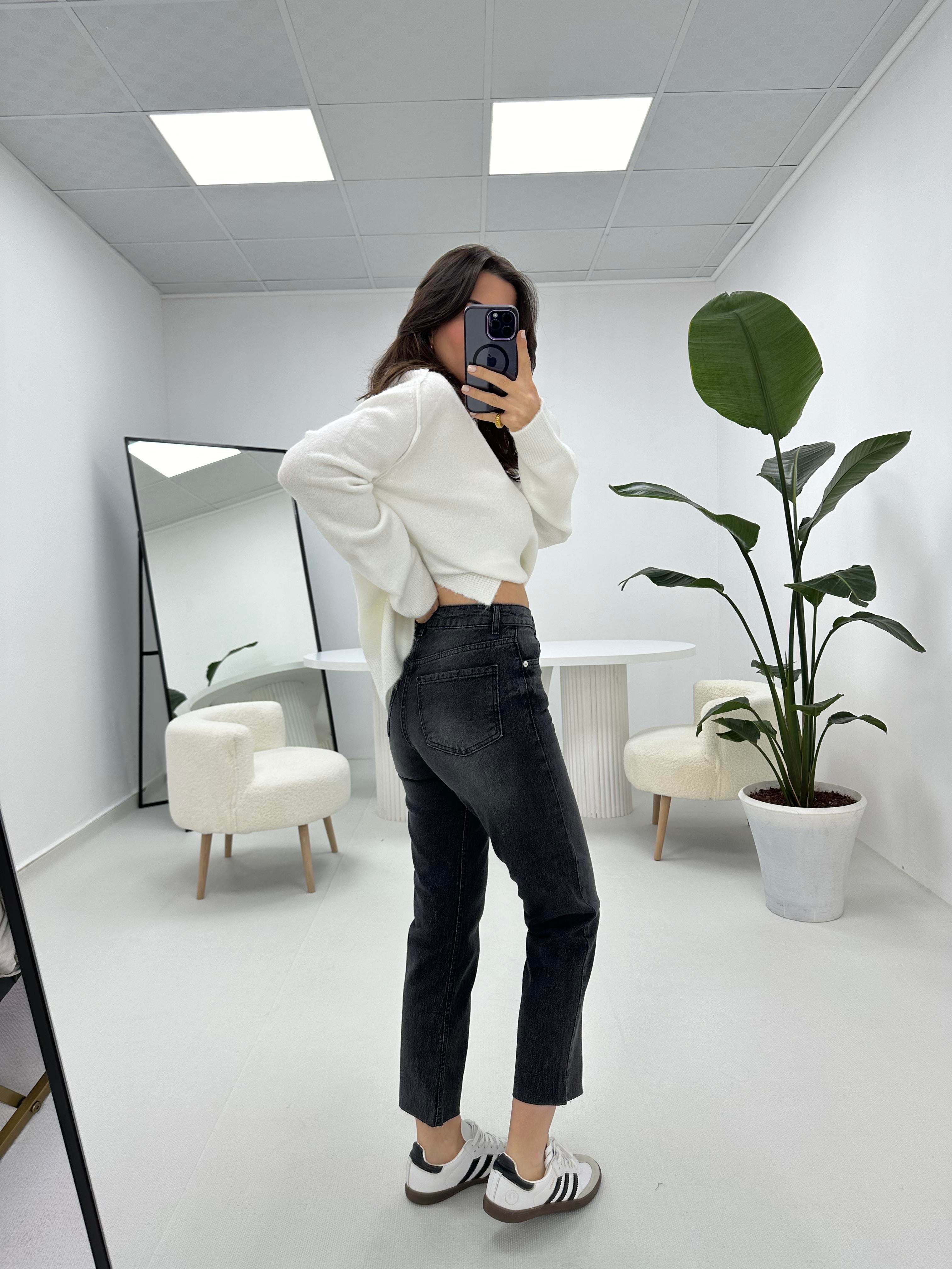 Kesik Paça Boyfit Füme Jean 