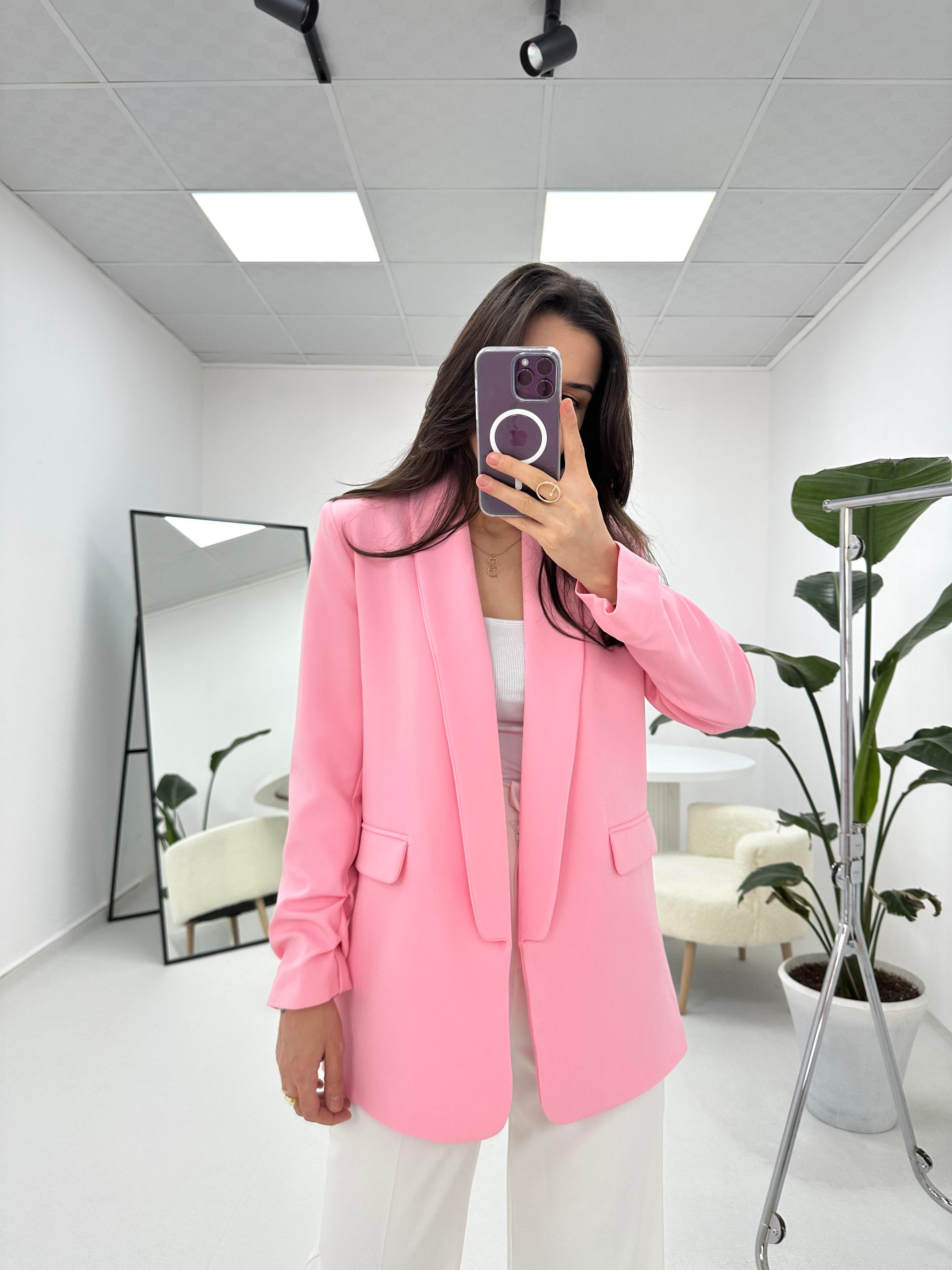 Kolu Büzgü Detaylı Pembe Blazer Ceket