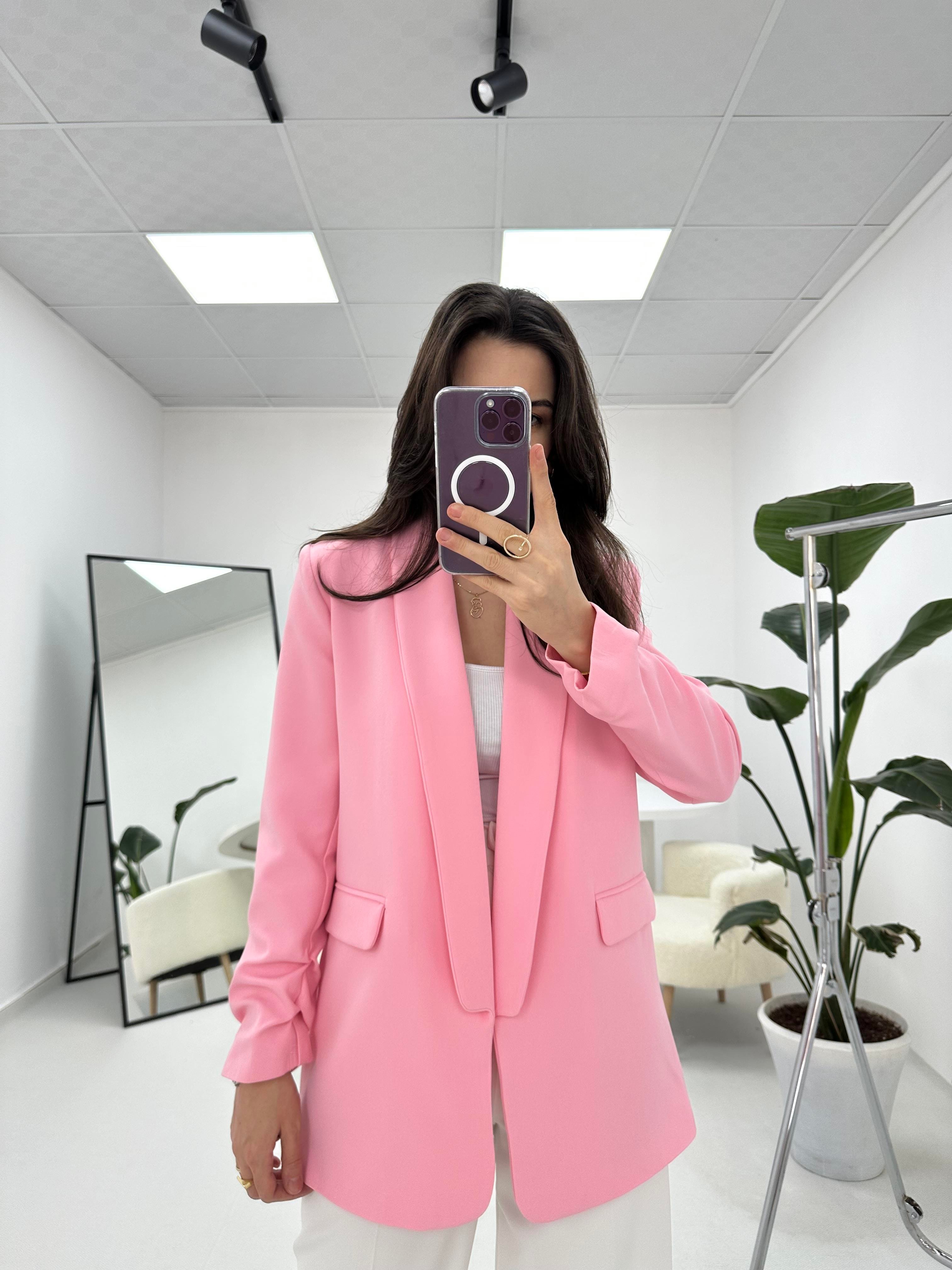 Kolu Büzgü Detaylı Pembe Blazer Ceket