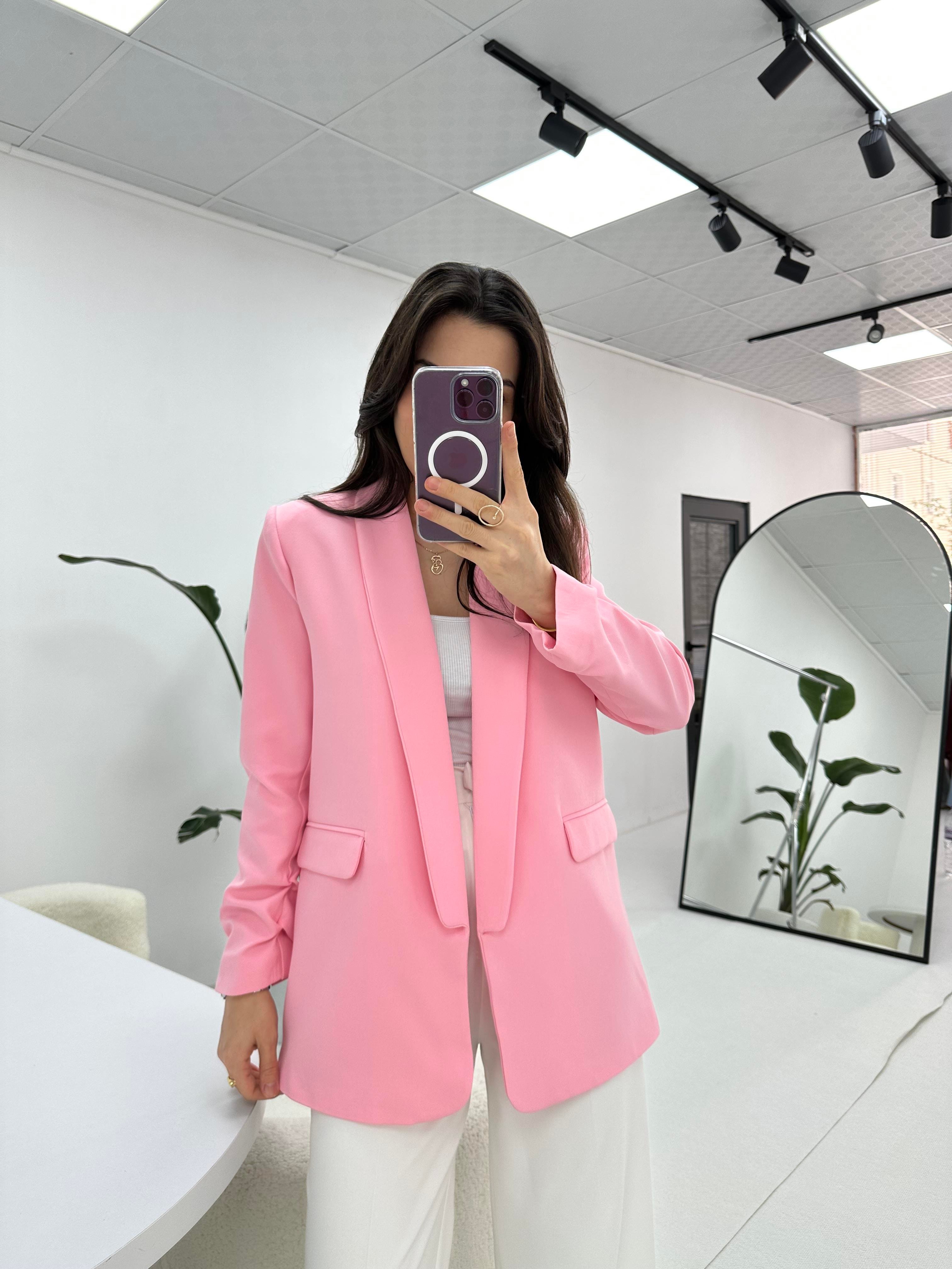 Kolu Büzgü Detaylı Pembe Blazer Ceket