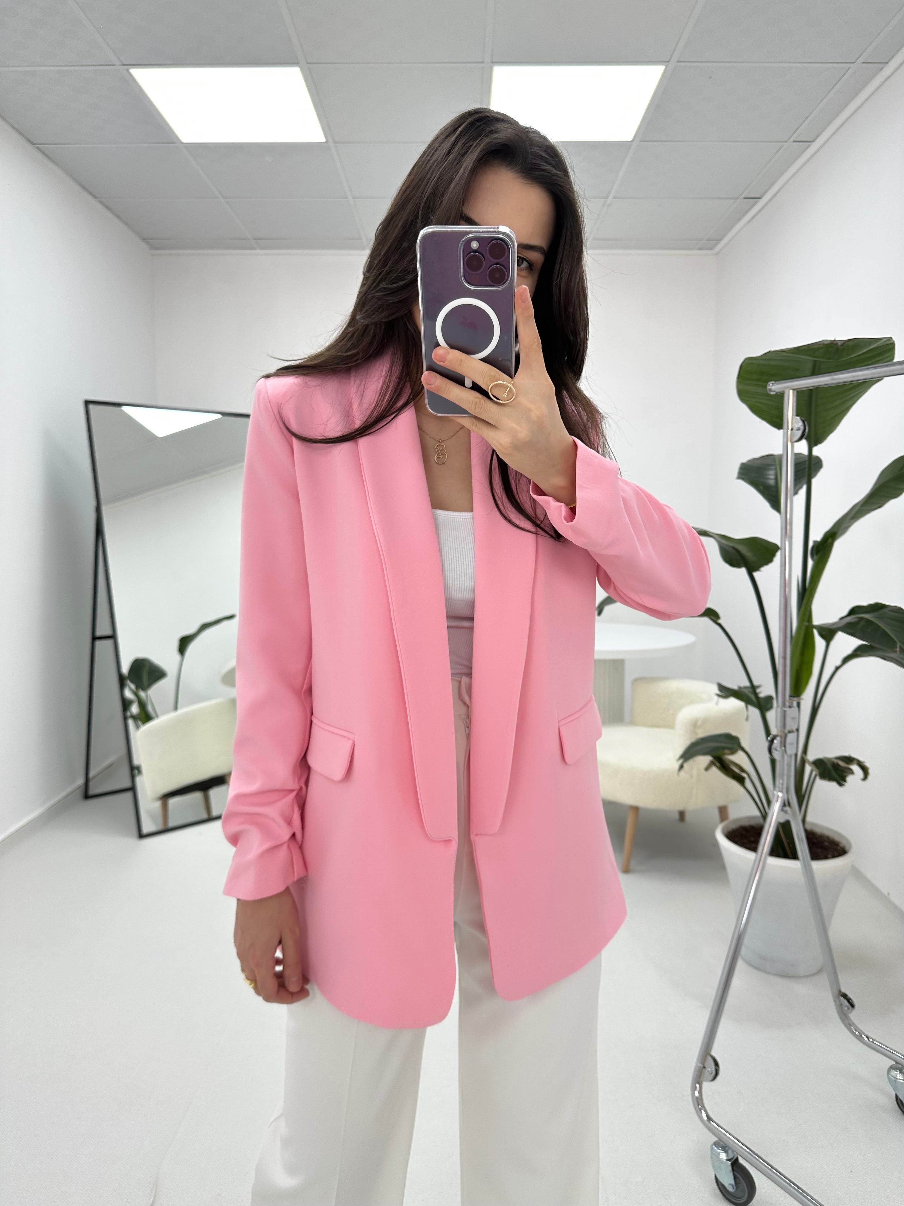 Kolu Büzgü Detaylı Pembe Blazer Ceket