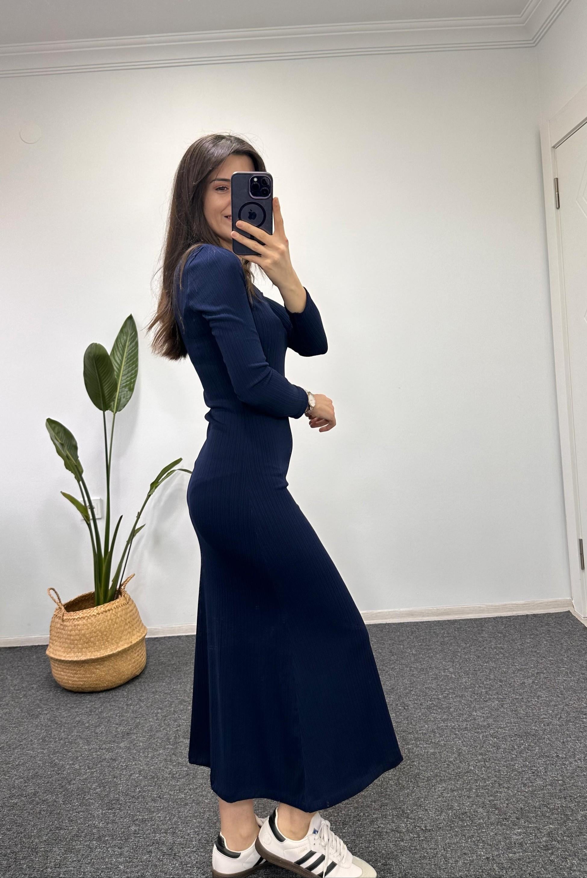 LACİVERT UZUN ÖRME ELBİSE