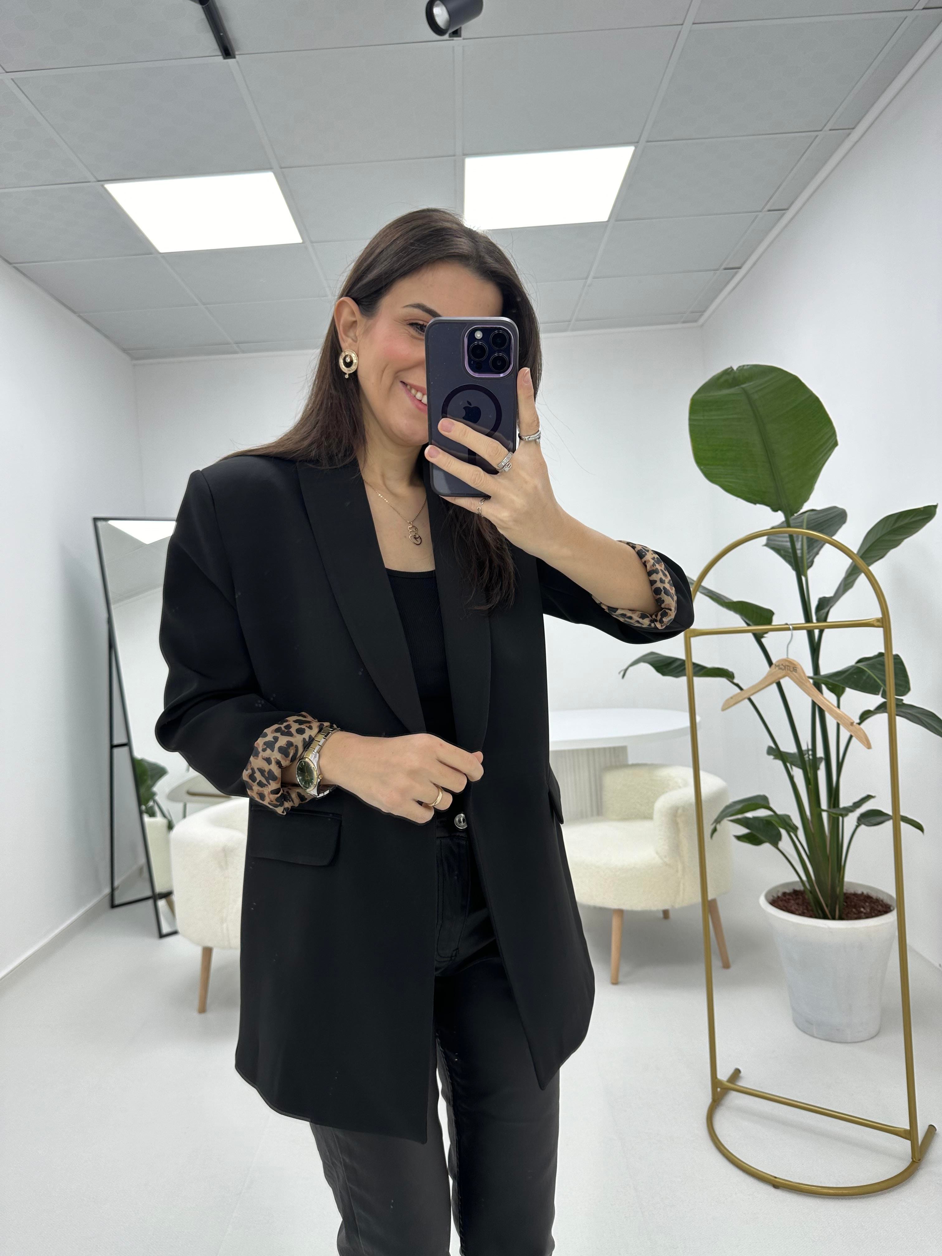 Leopar Astarlı Siyah Ceket 