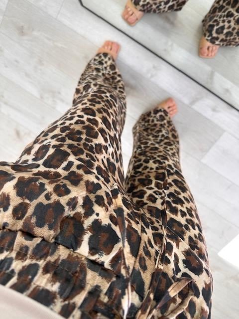 Leopar Desenli Dökümlü Pantolon