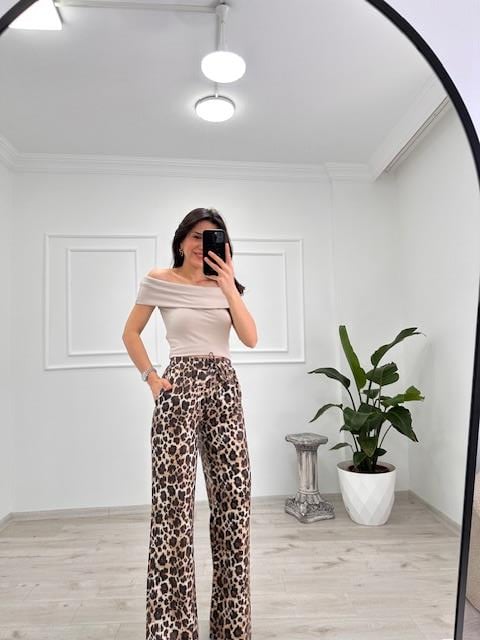 Leopar Desenli Dökümlü Pantolon