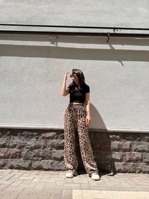 Leopar Desenli Dökümlü Pantolon
