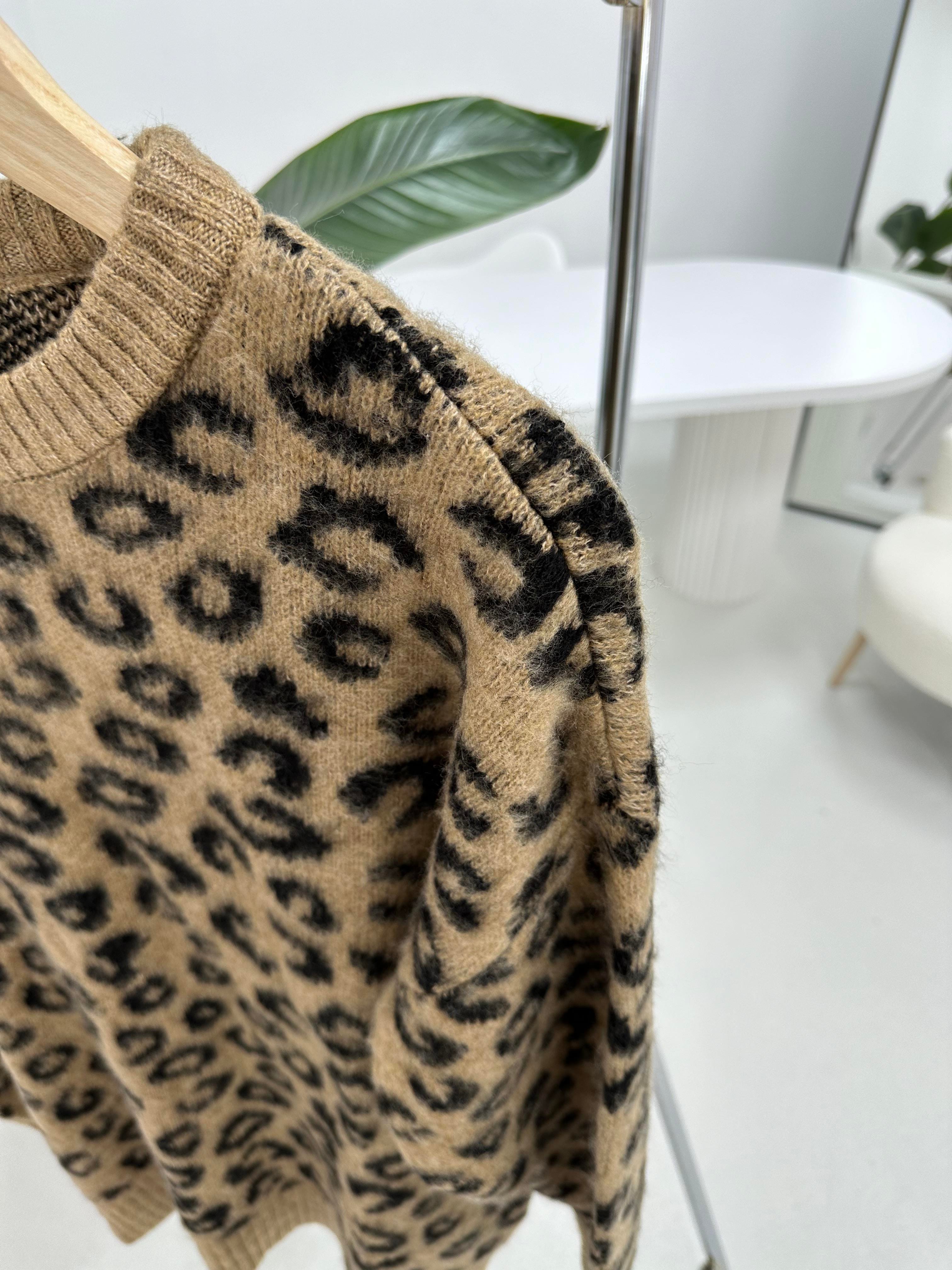 Leopar Desenli Şardonlu Camel Kazak