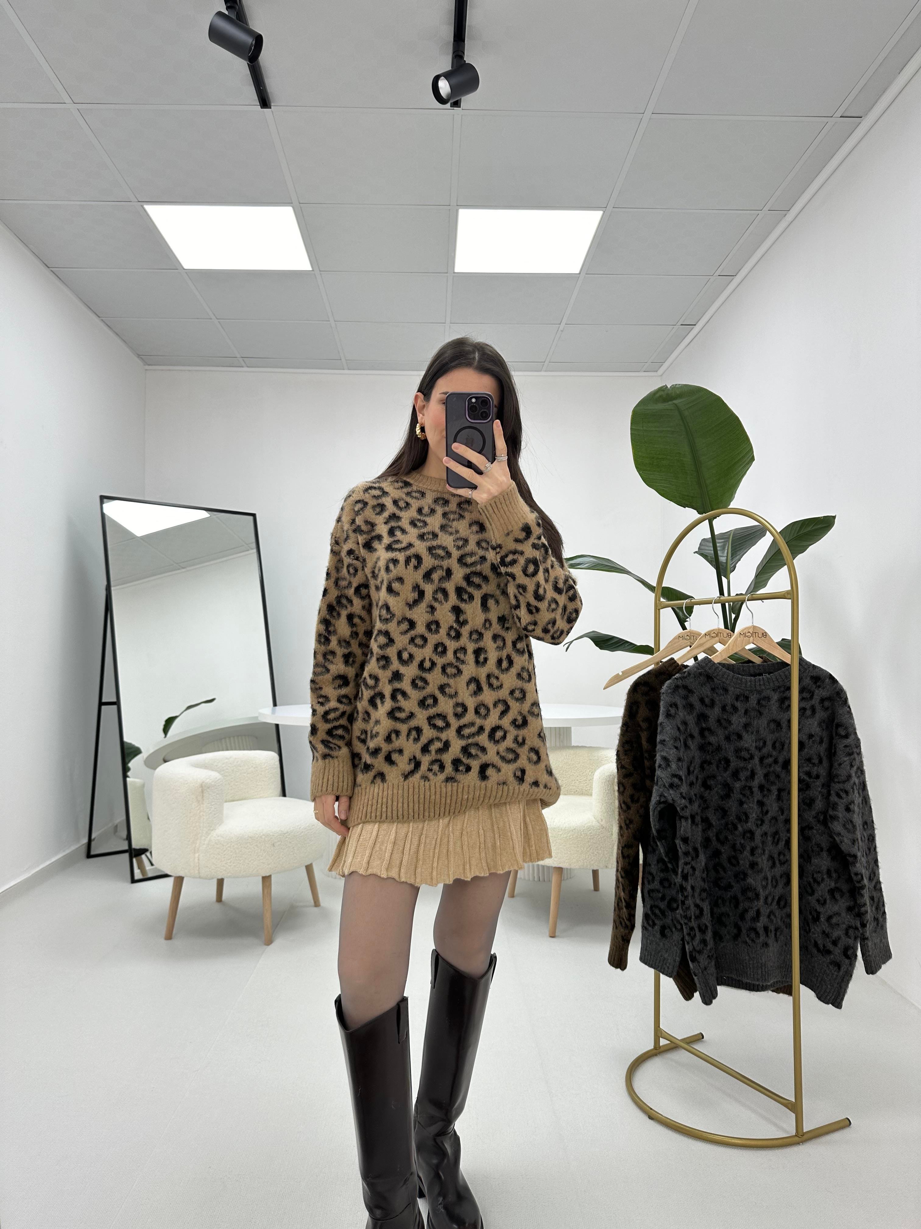Leopar Desenli Şardonlu Camel Kazak