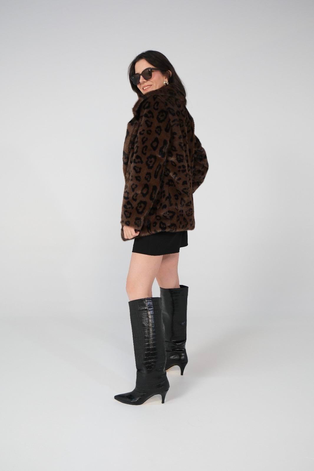 Leoparlı Kaban 