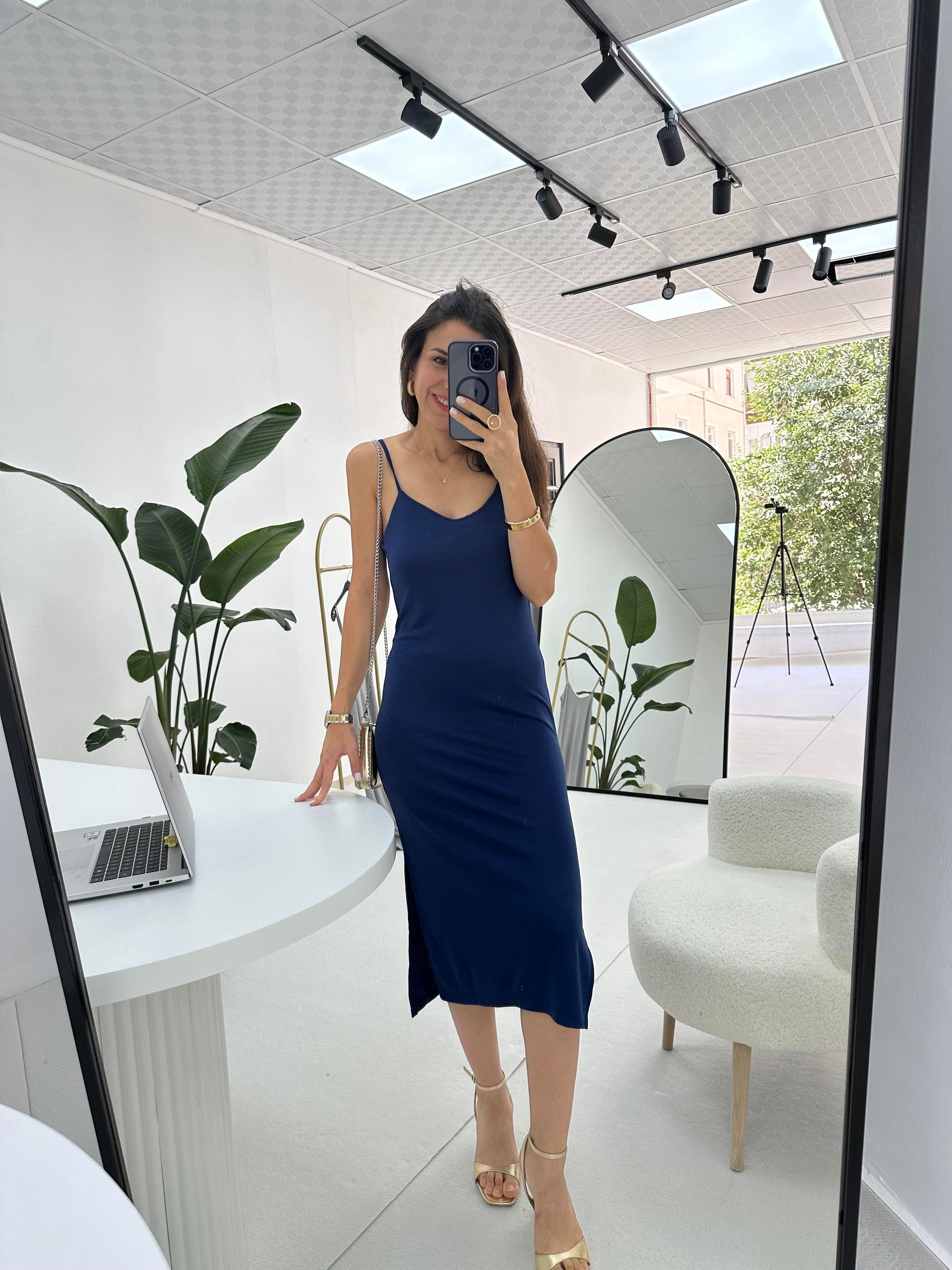 Modal Kumaş İnce Askılı Lacivert Elbise