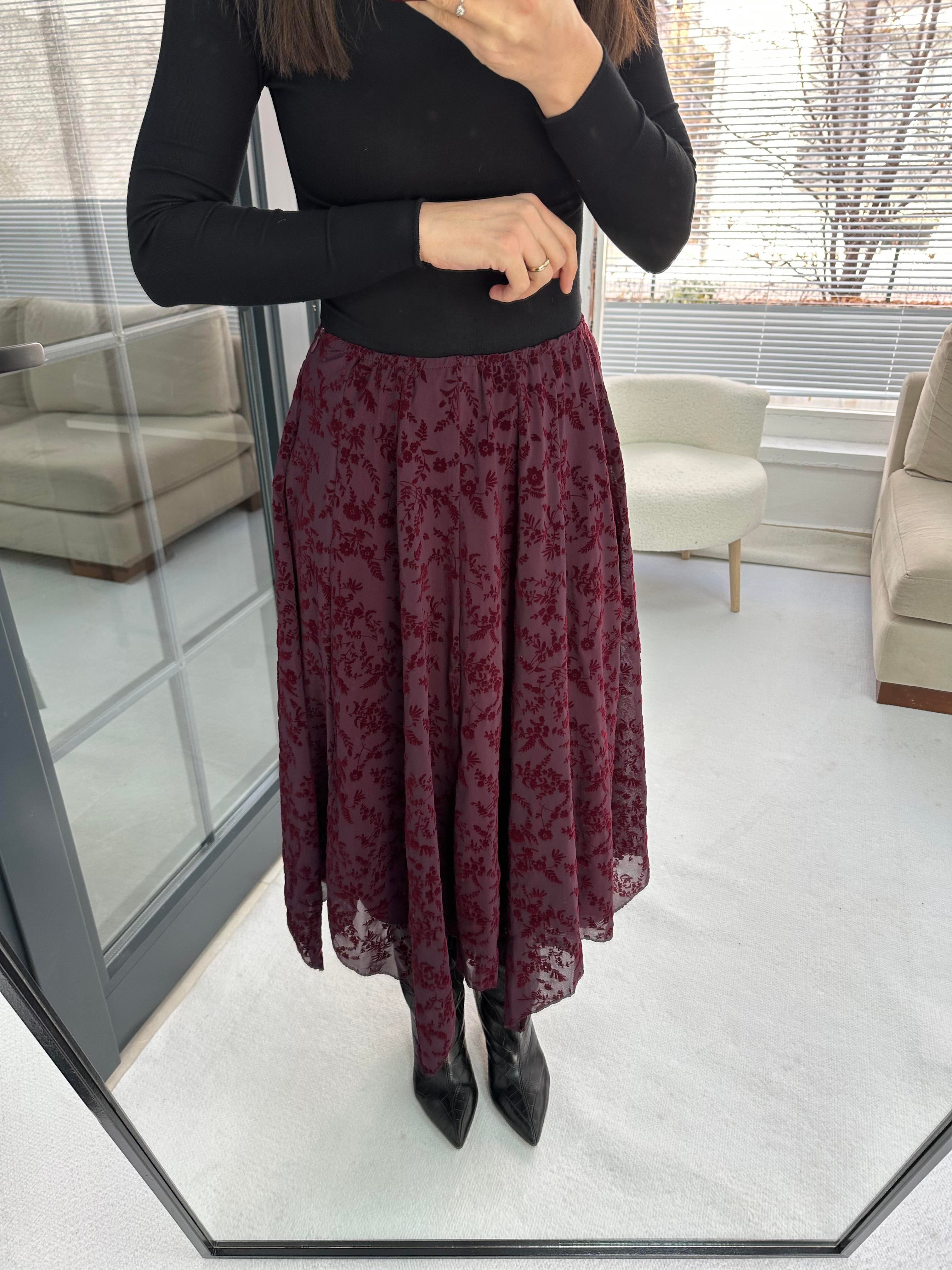 Nakış Detaylı Bordo  Etek 