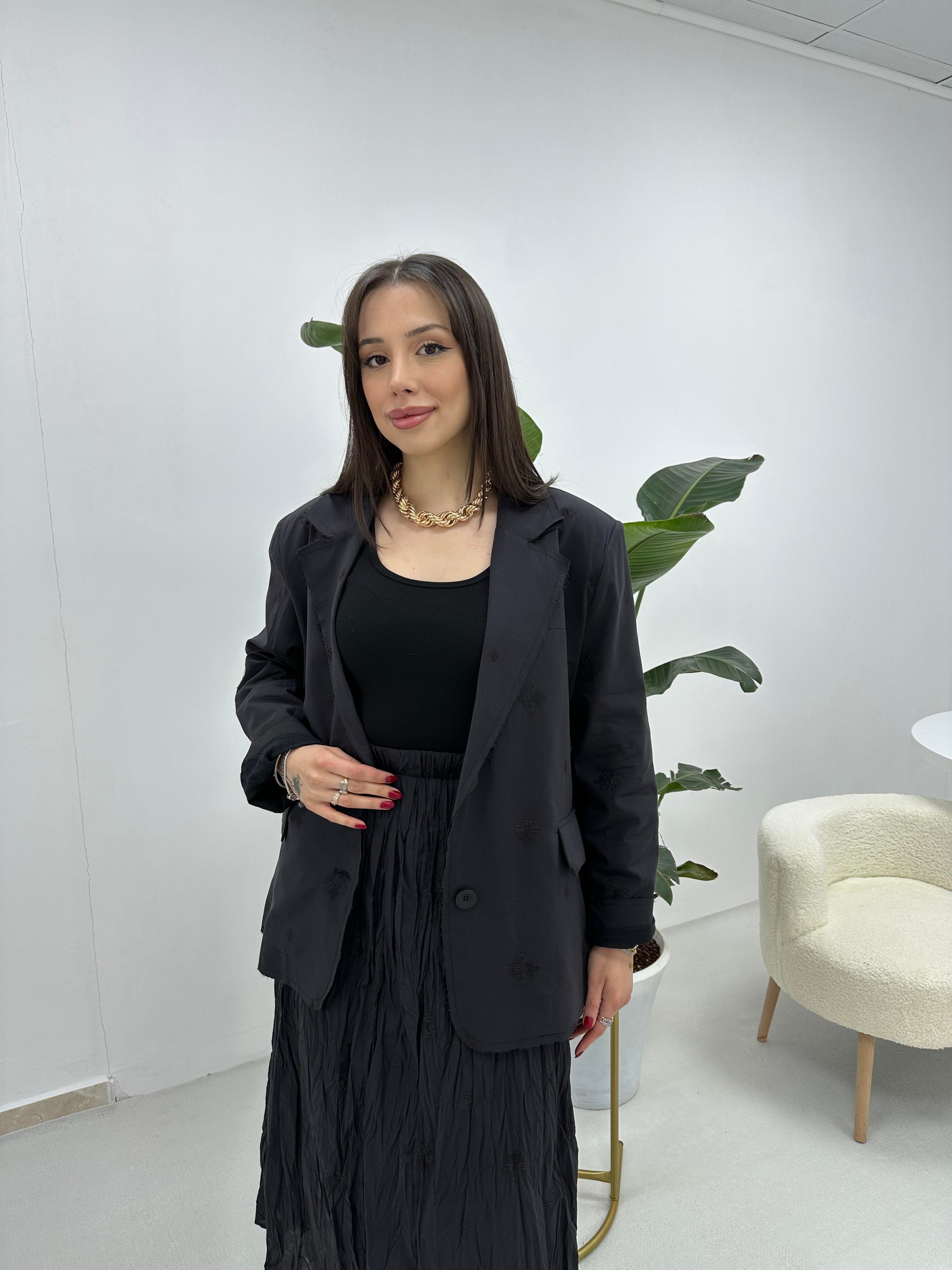 Nakış Detaylı Ceket Etek Siyah Takım 