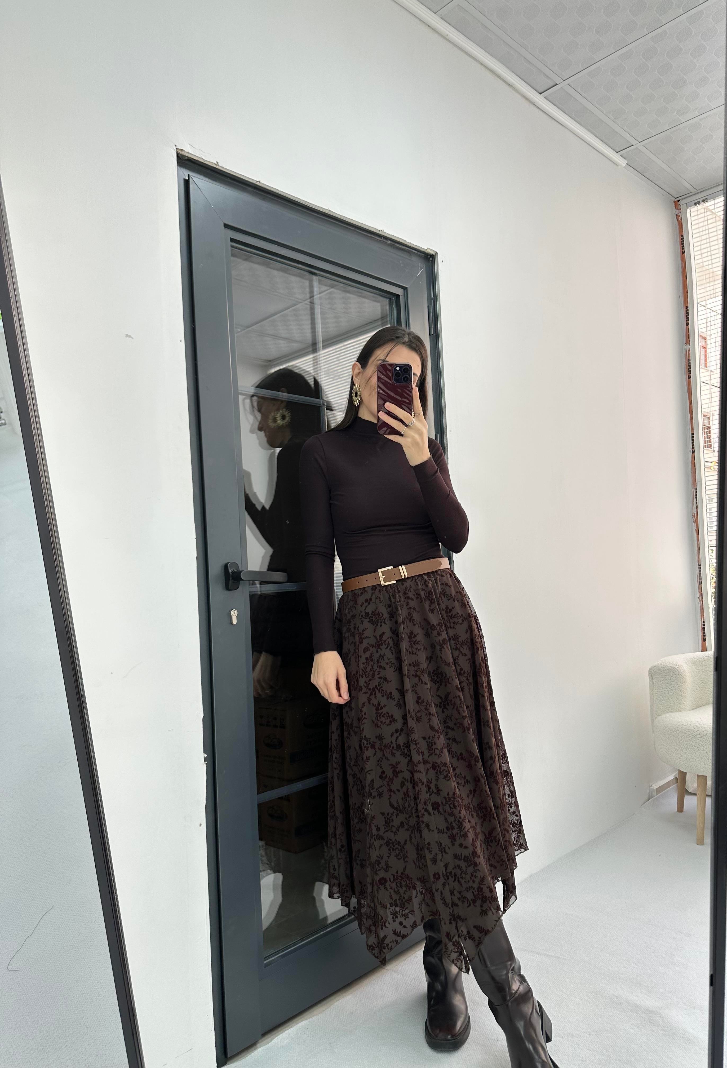 Nakış Detaylı Kahverengi Etek 