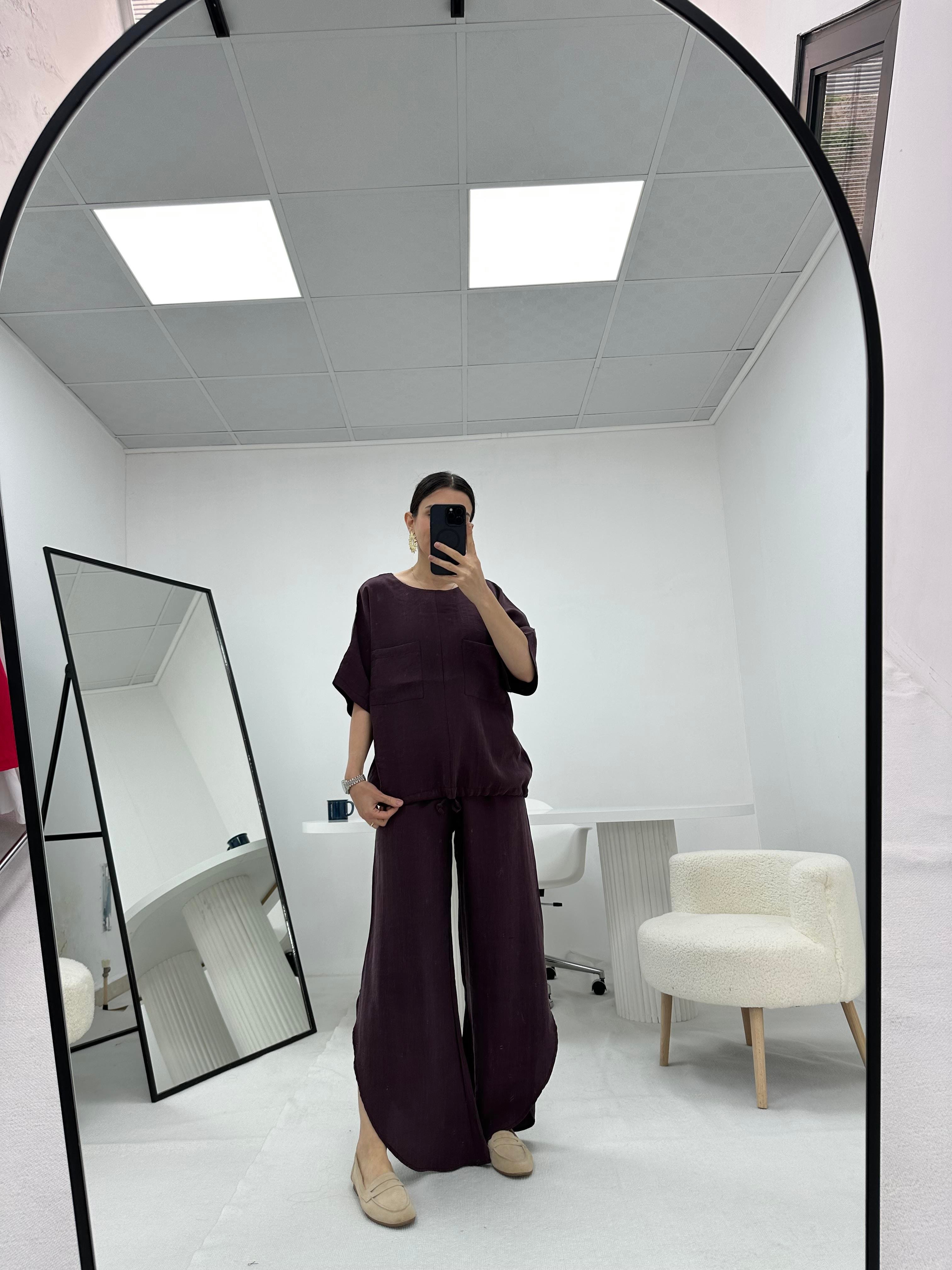 Oval Kesim Paça Detaylı Mürdüm Takım 