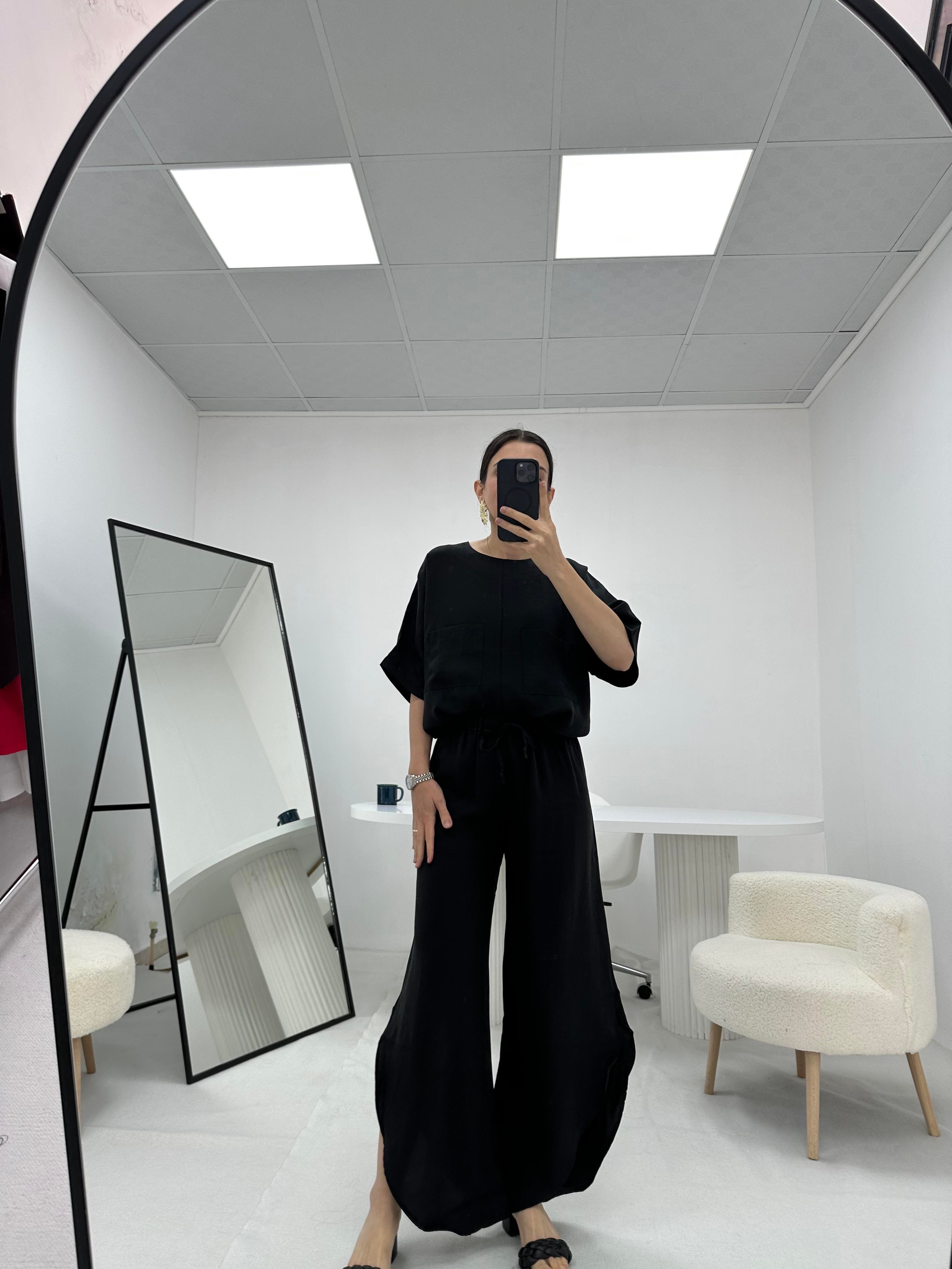 Oval Kesim Paça Detaylı Siyah  Takım 