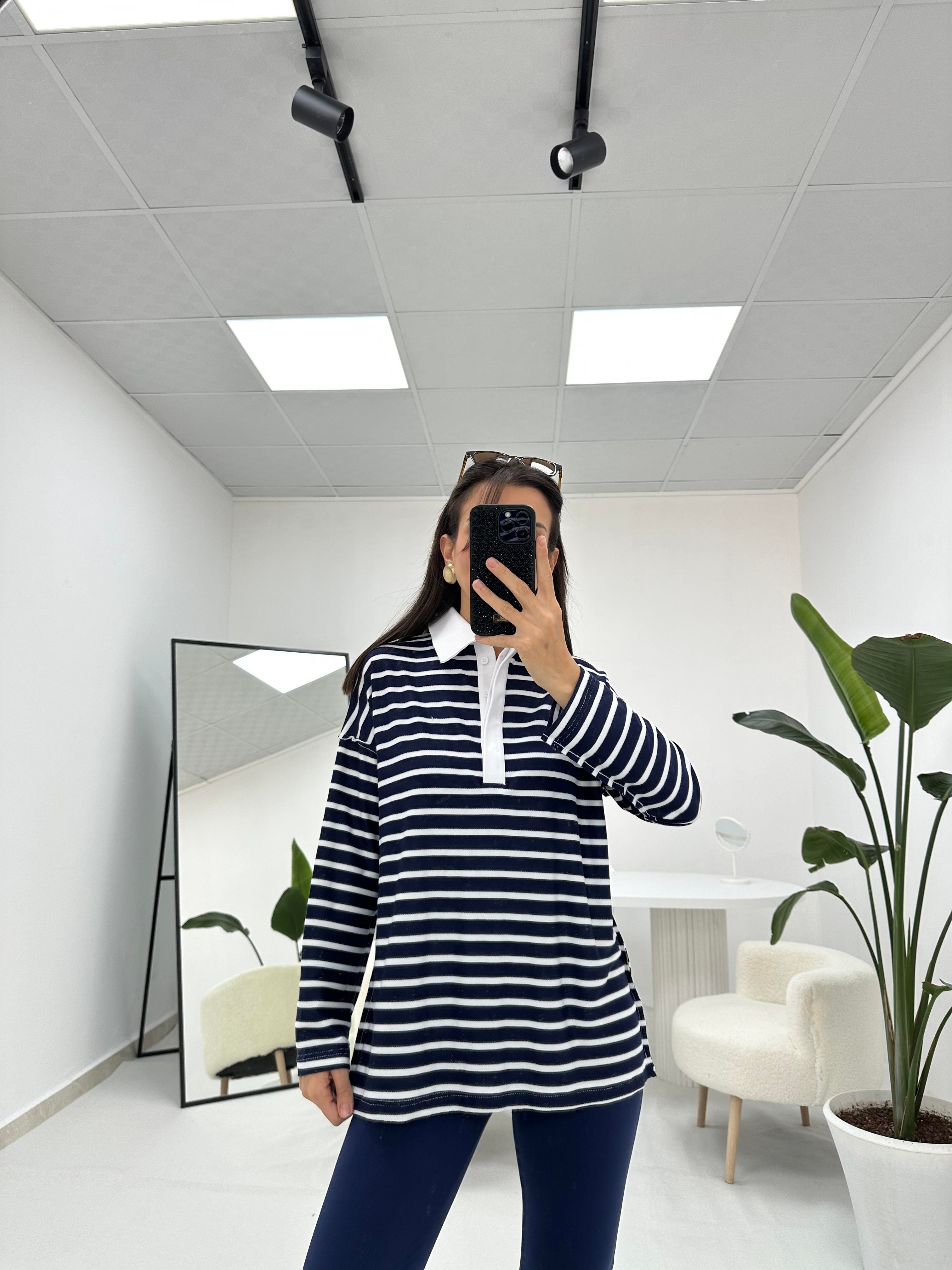 Polo Yaka Çizgili Lacivert Beyaz ÇizgiliSweatshirt 