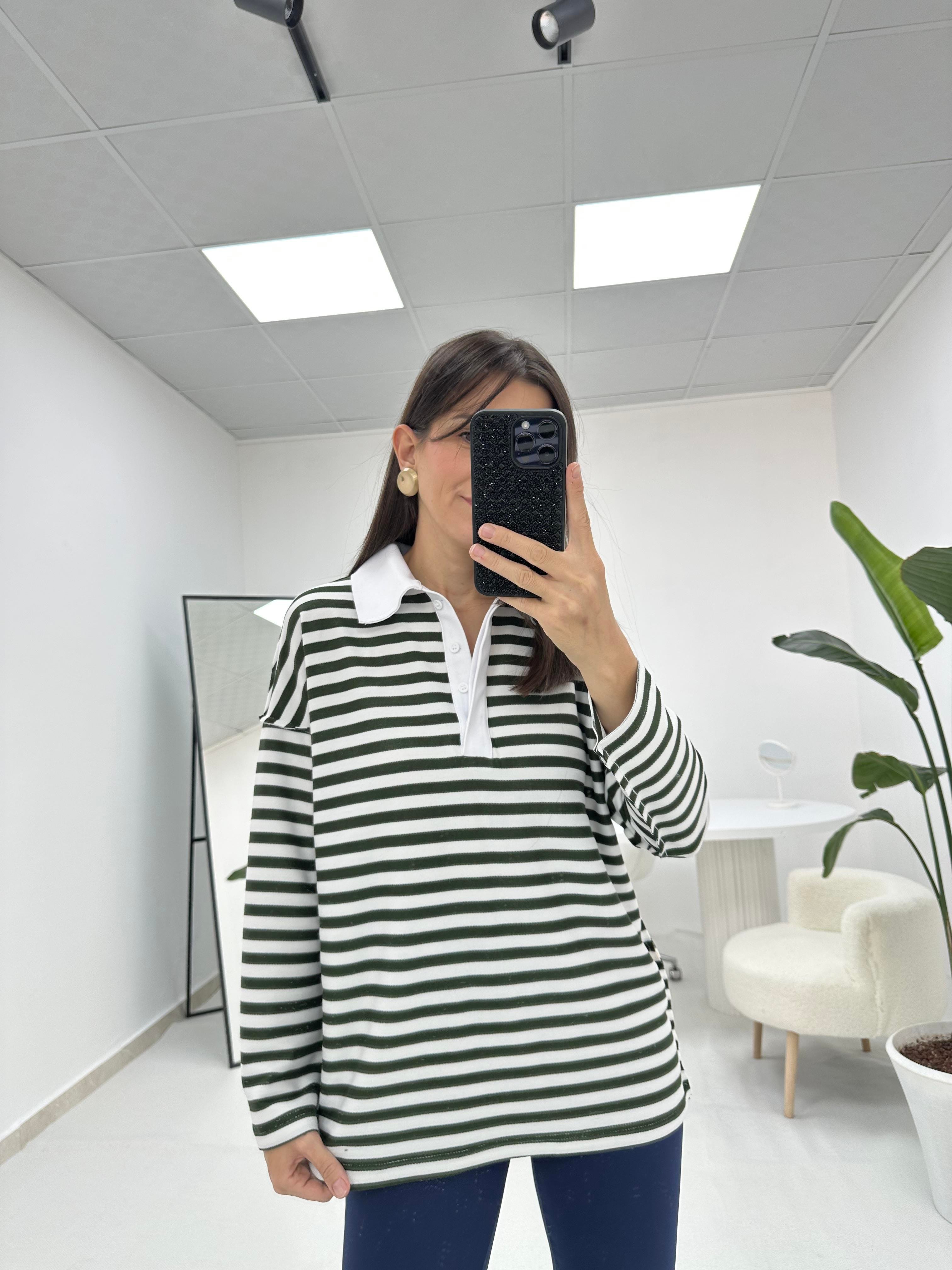 Polo Yaka Çizgili Yeşil Beyaz ÇizgiliSweatshirt 
