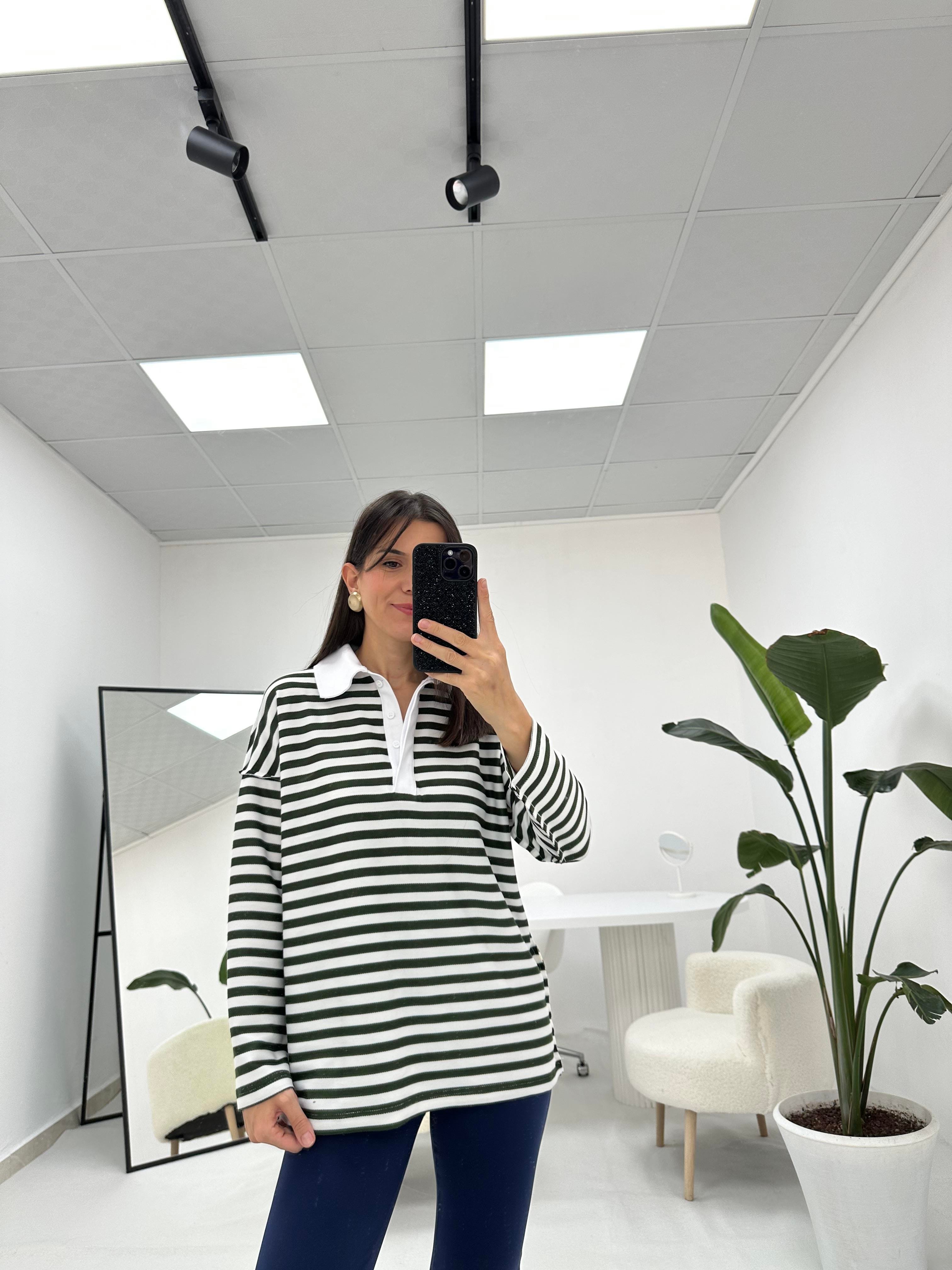 Polo Yaka Çizgili Yeşil Beyaz ÇizgiliSweatshirt 