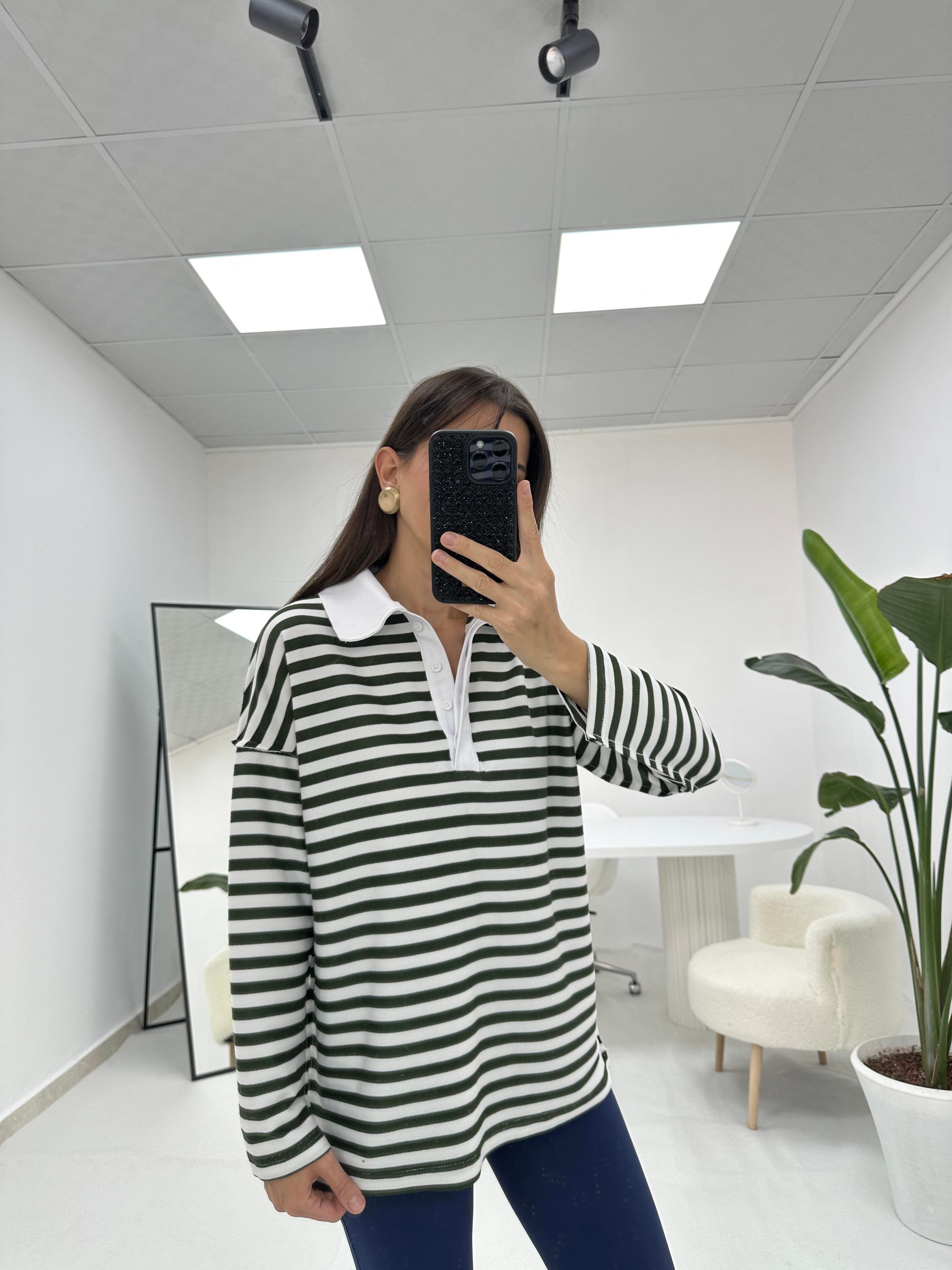 Polo Yaka Çizgili Yeşil Beyaz ÇizgiliSweatshirt 
