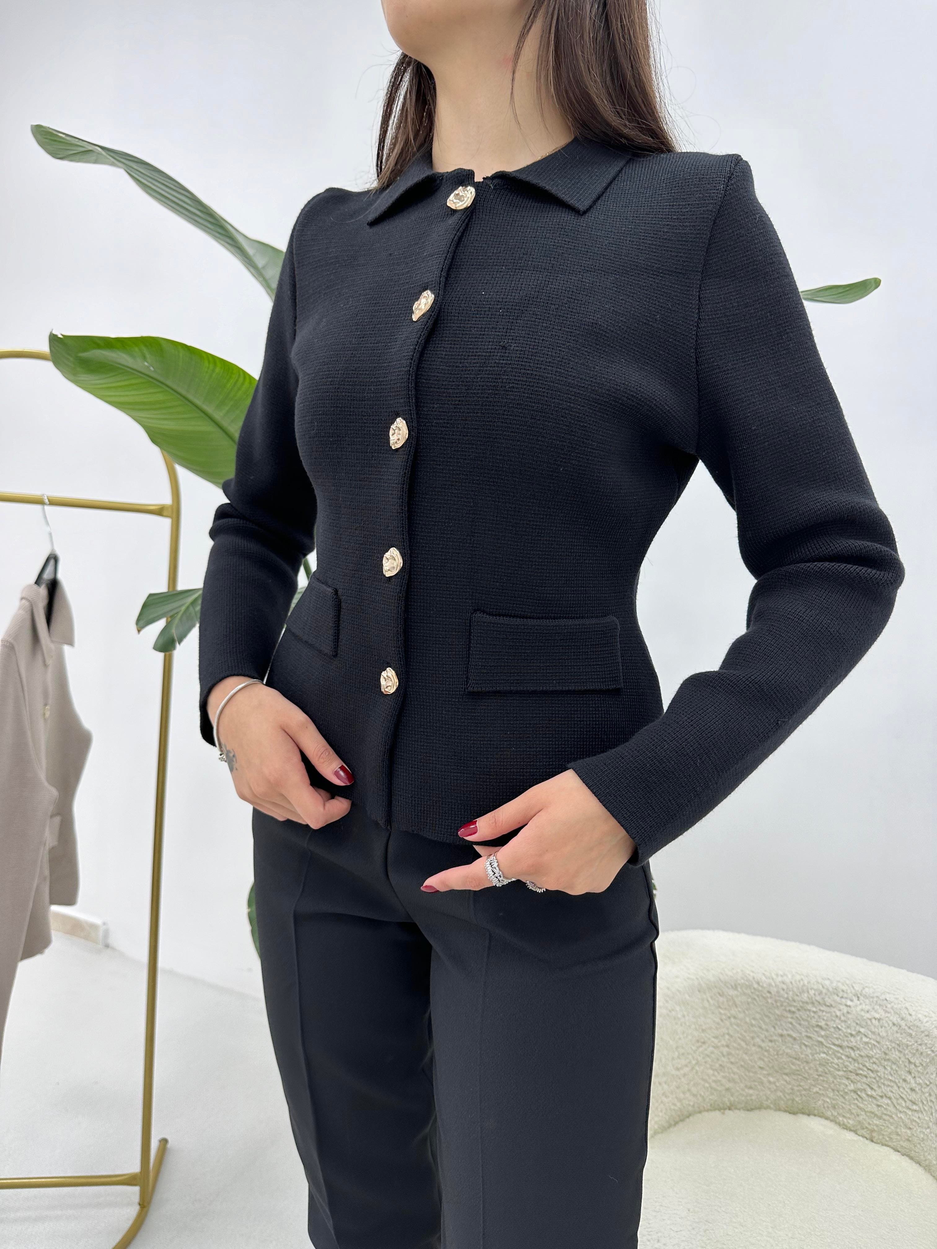 Polo Yaka Düğme Detaylı Siyah  Hırka 