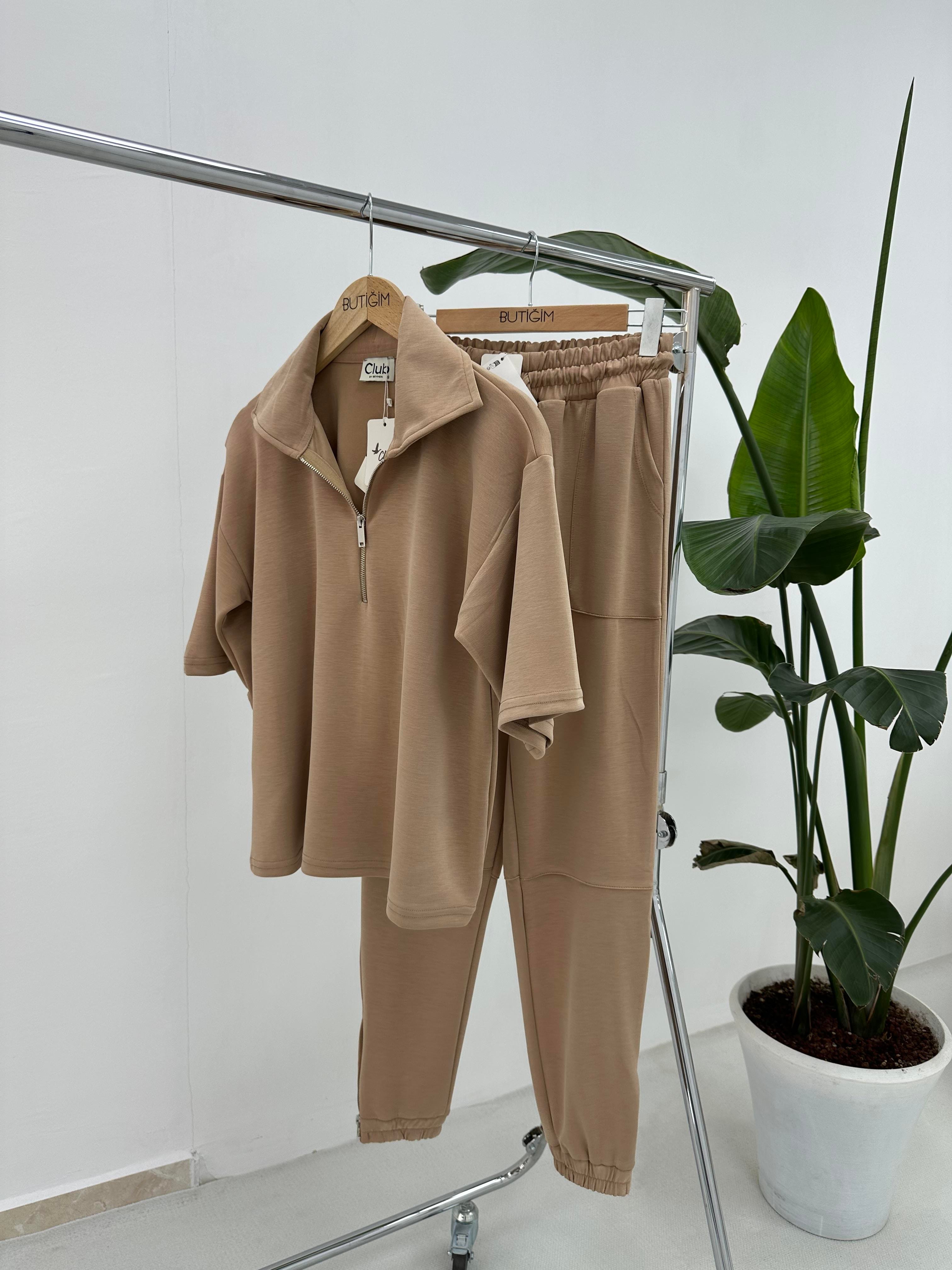Premium Modal Kumaş Yarım Fermuarlı Camel Takım