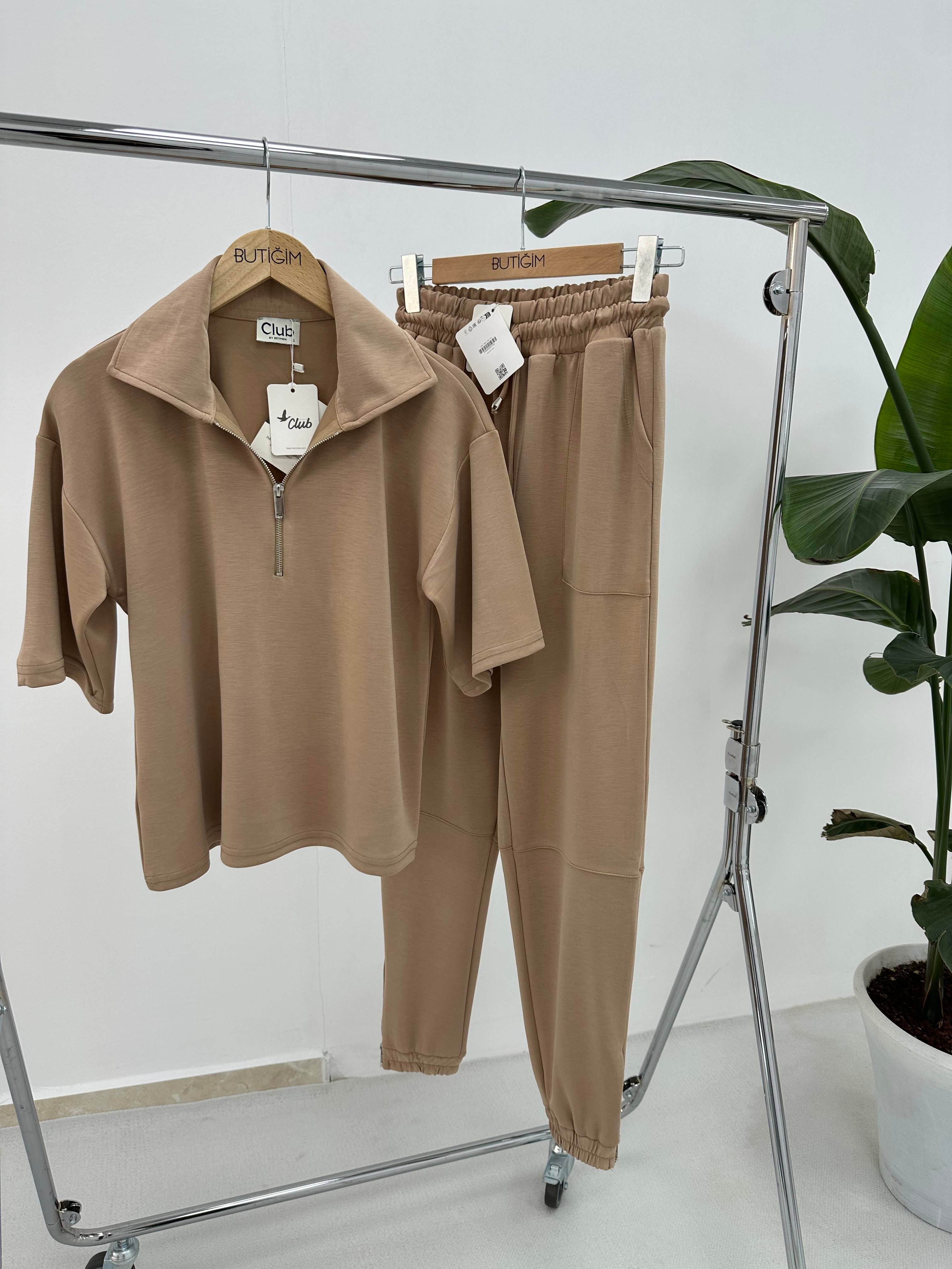 Premium Modal Kumaş Yarım Fermuarlı Camel Takım