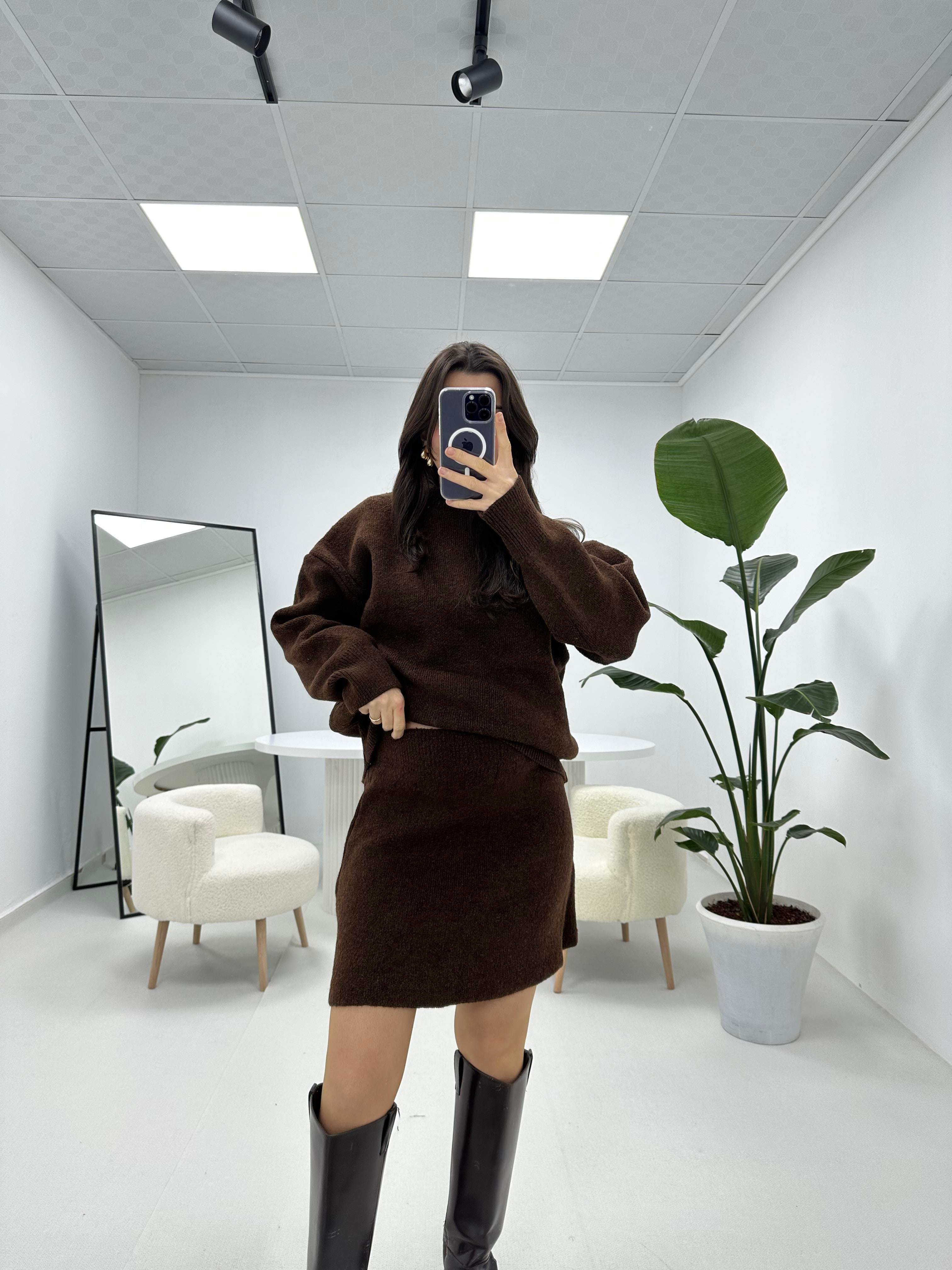 Premium Seri Çelik Kahverengi Triko Takım 