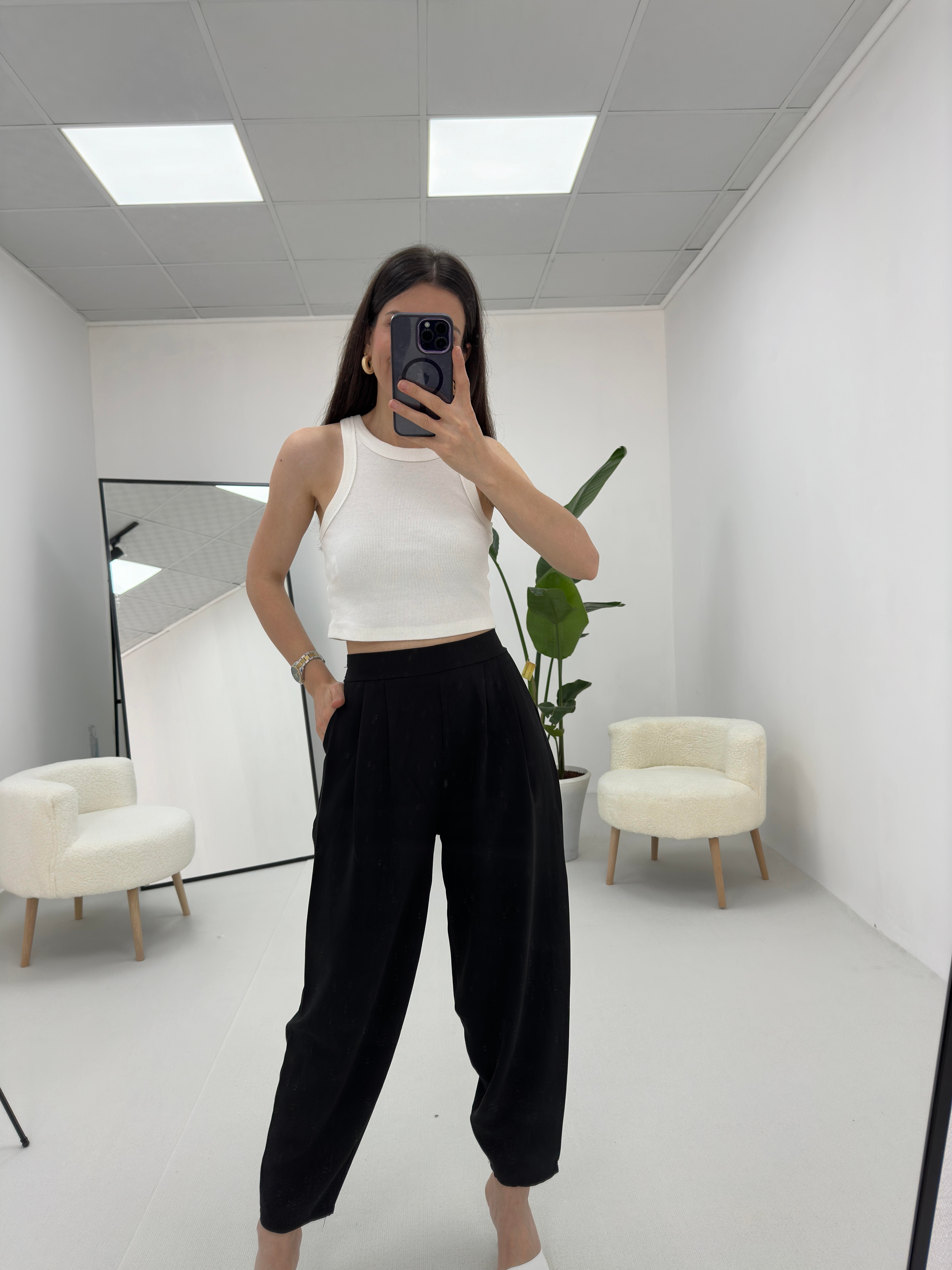 Siyah Beli Lastikli Pilili Pantolon