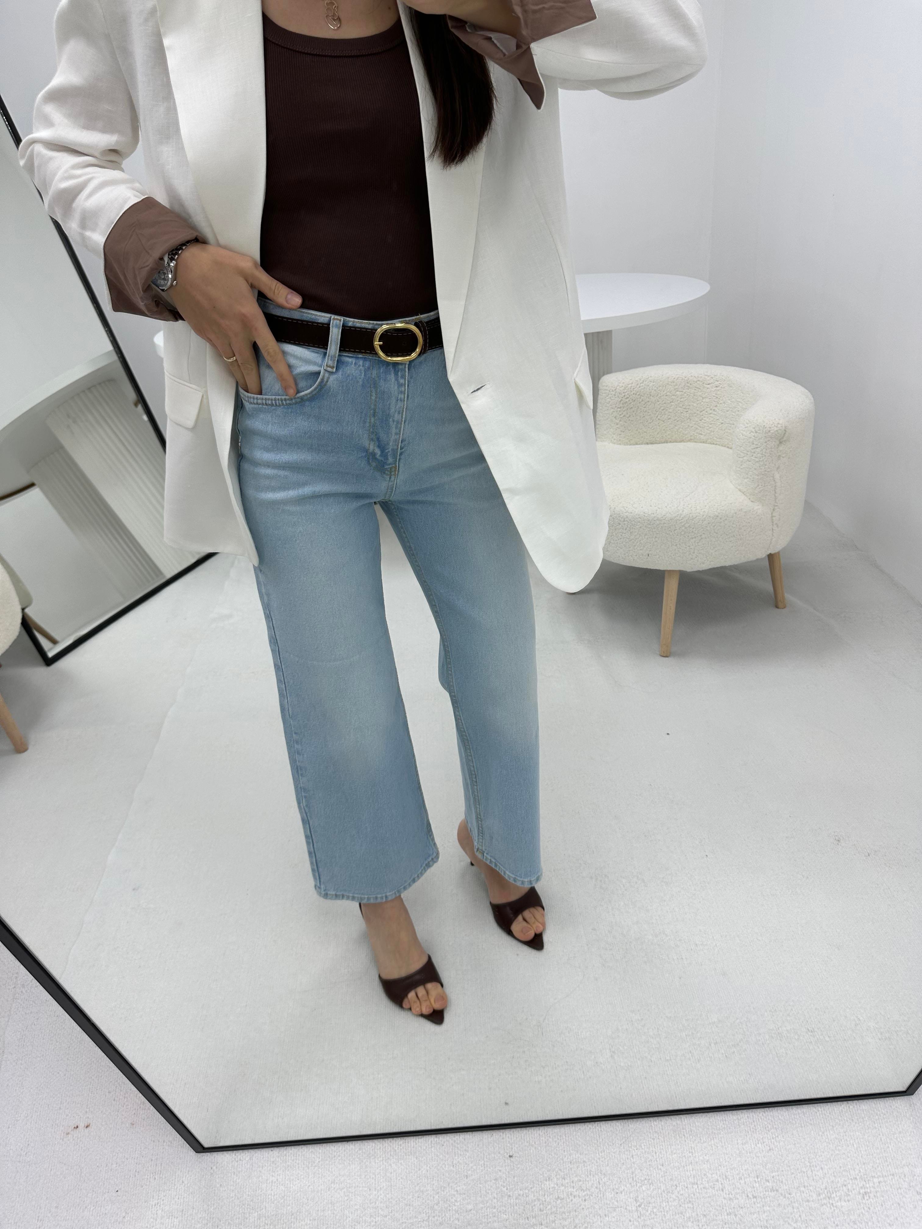 Süet Kemerli Açık Mavi Jean
