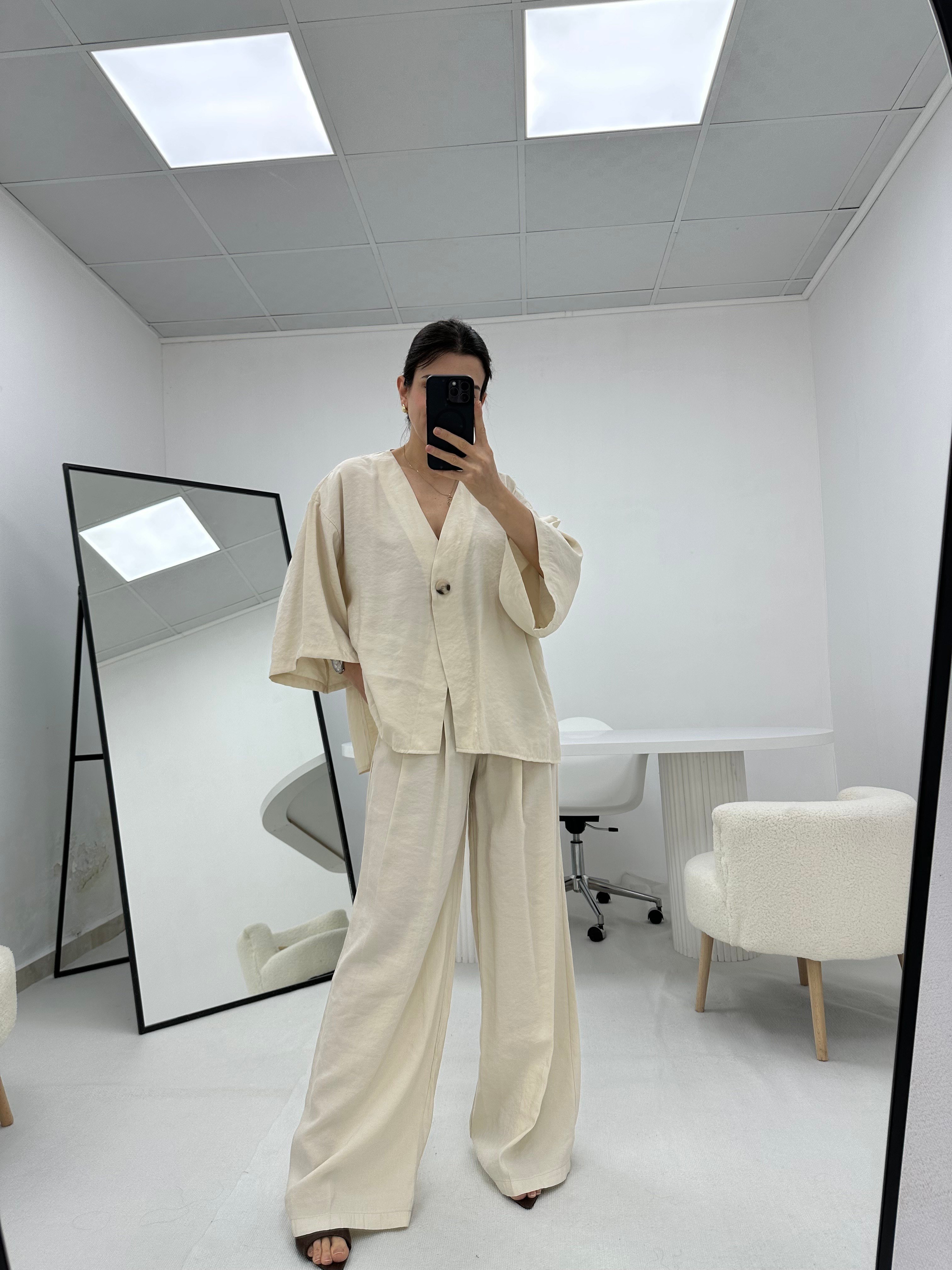 Tek Düğme Detaylı Taş Gömlek Pantolon Takım 
