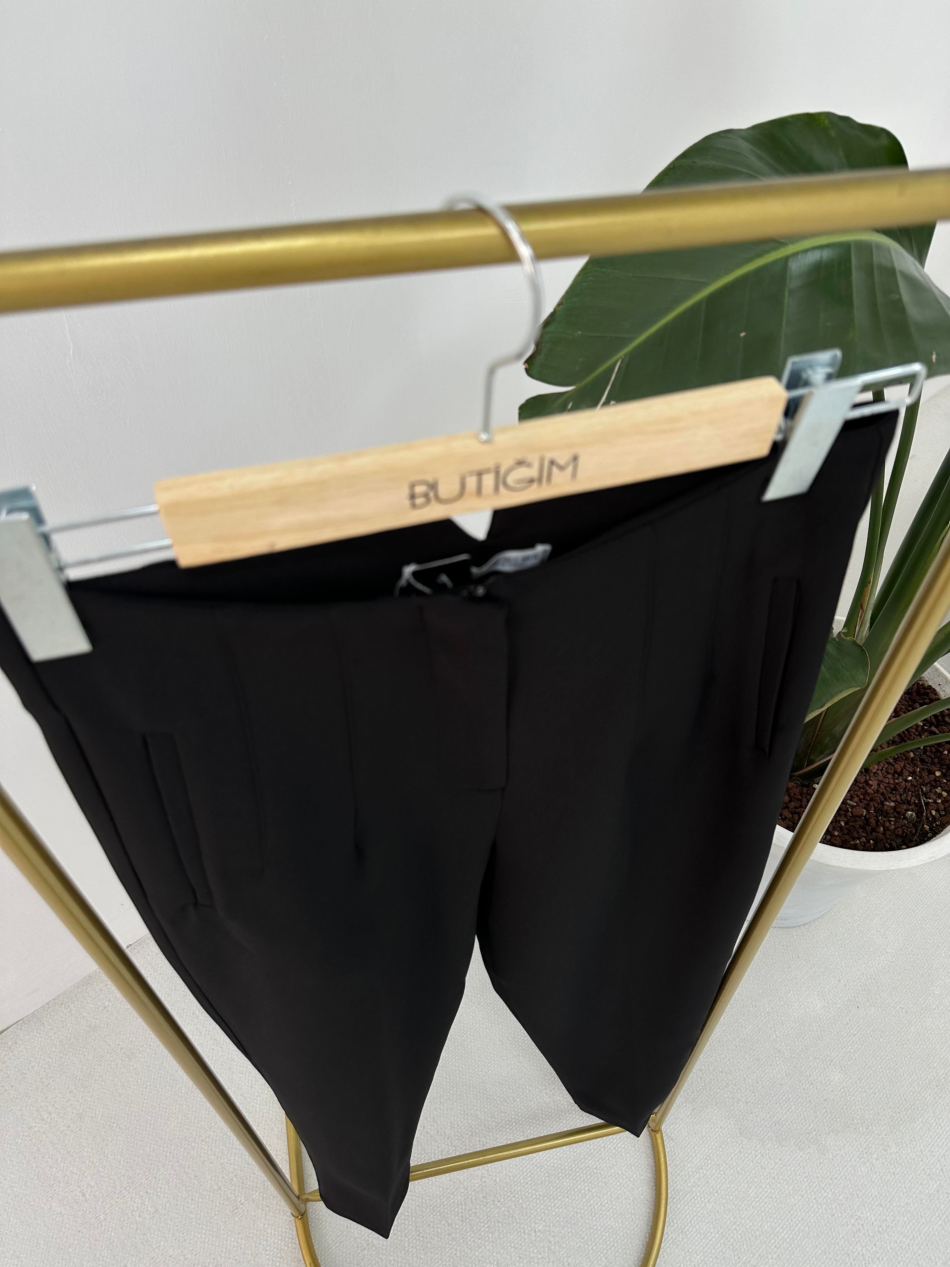 Yüksek Bel Siyah Kumaş Pantolon