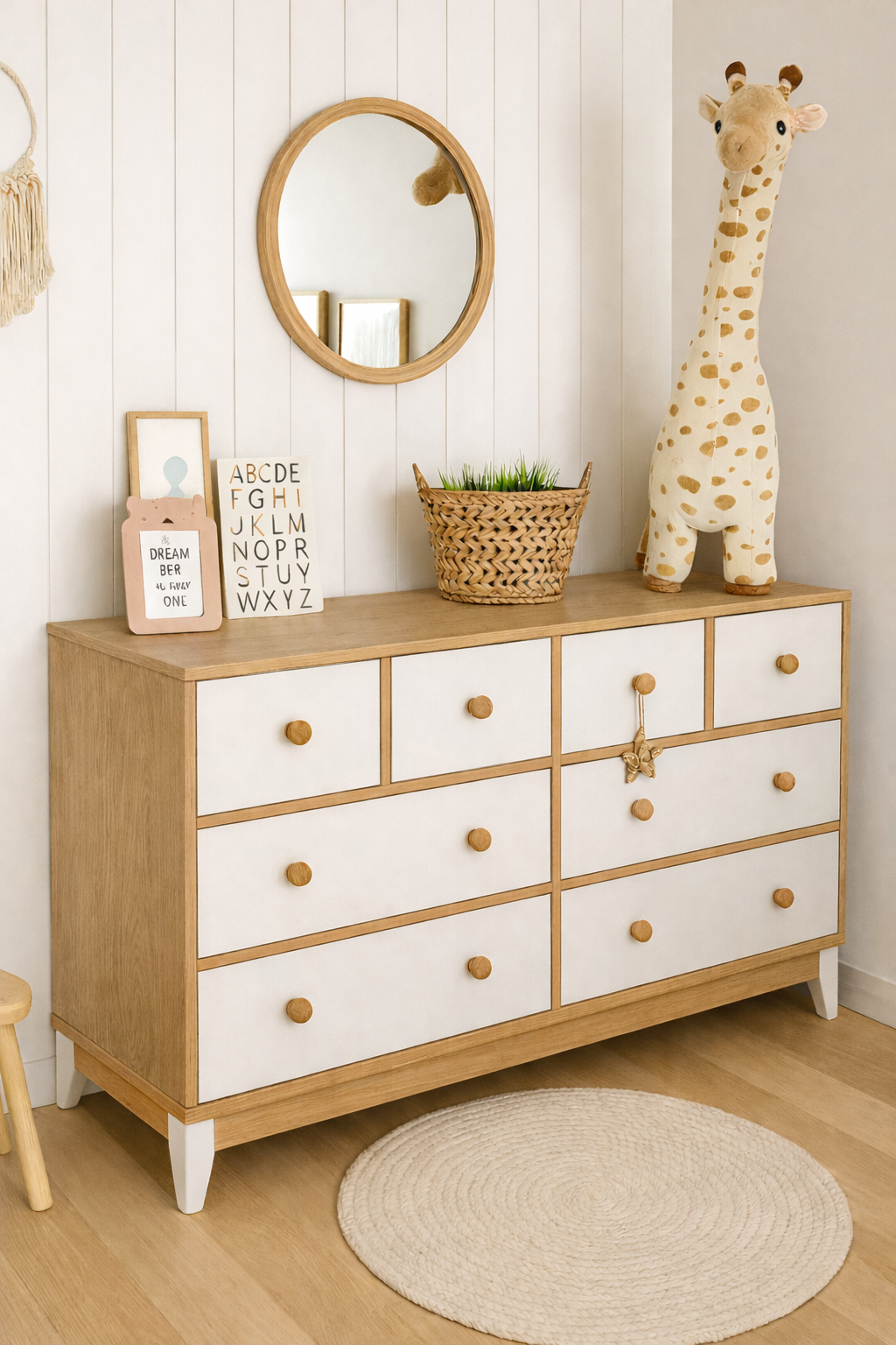 %100 MDF Bonnie Ahşap Beyaz Mini (Large) Bebek Odası (2 Kapılı Dolap& 8 Çekmece Şifonyer & 80x130 Büyüyen Beşik)