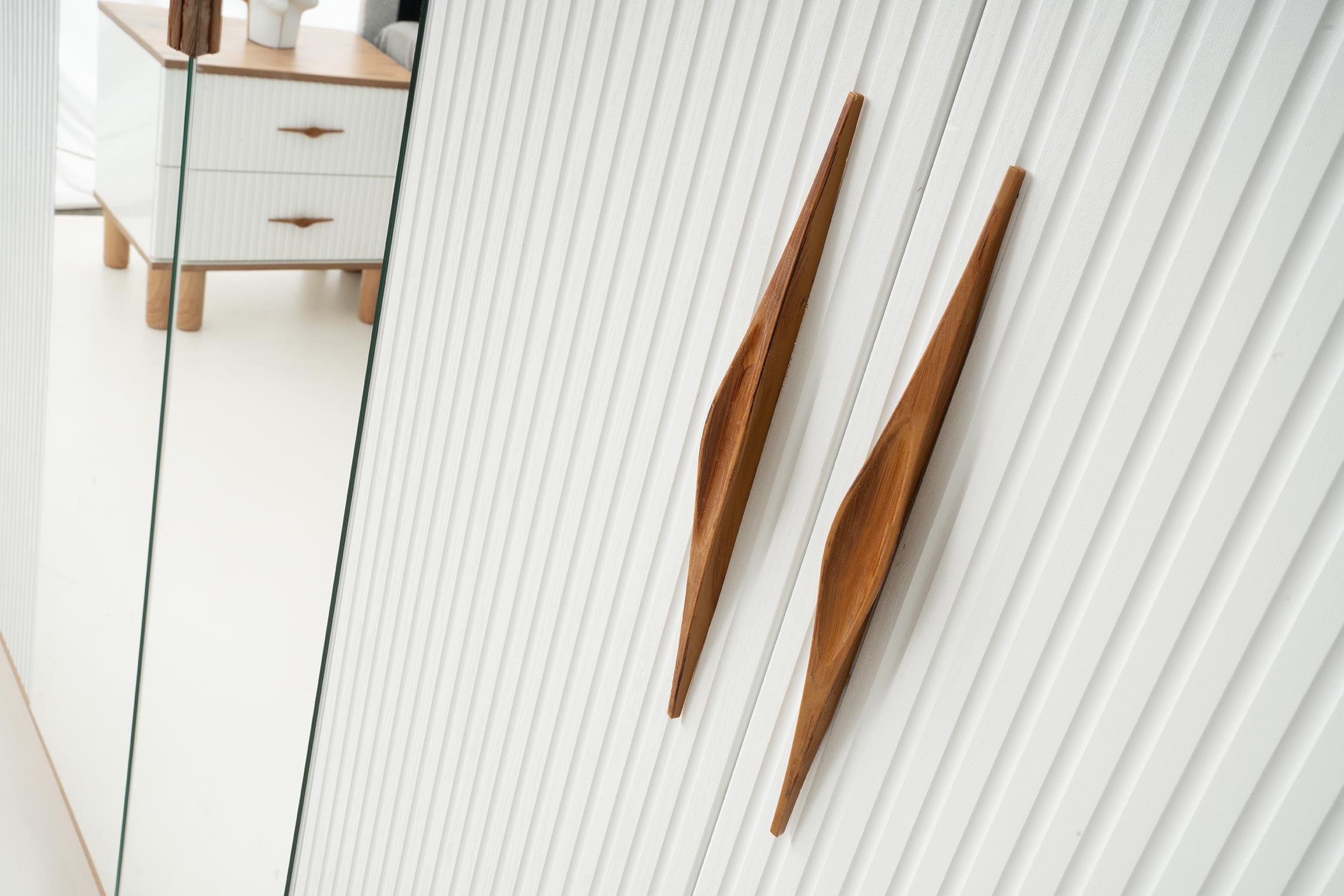 Dolap ve GardıropAvm 24Sierra 6 Kapaklı %100 MDF Gardırop | Ücretsiz Teslimat ve Kurulum