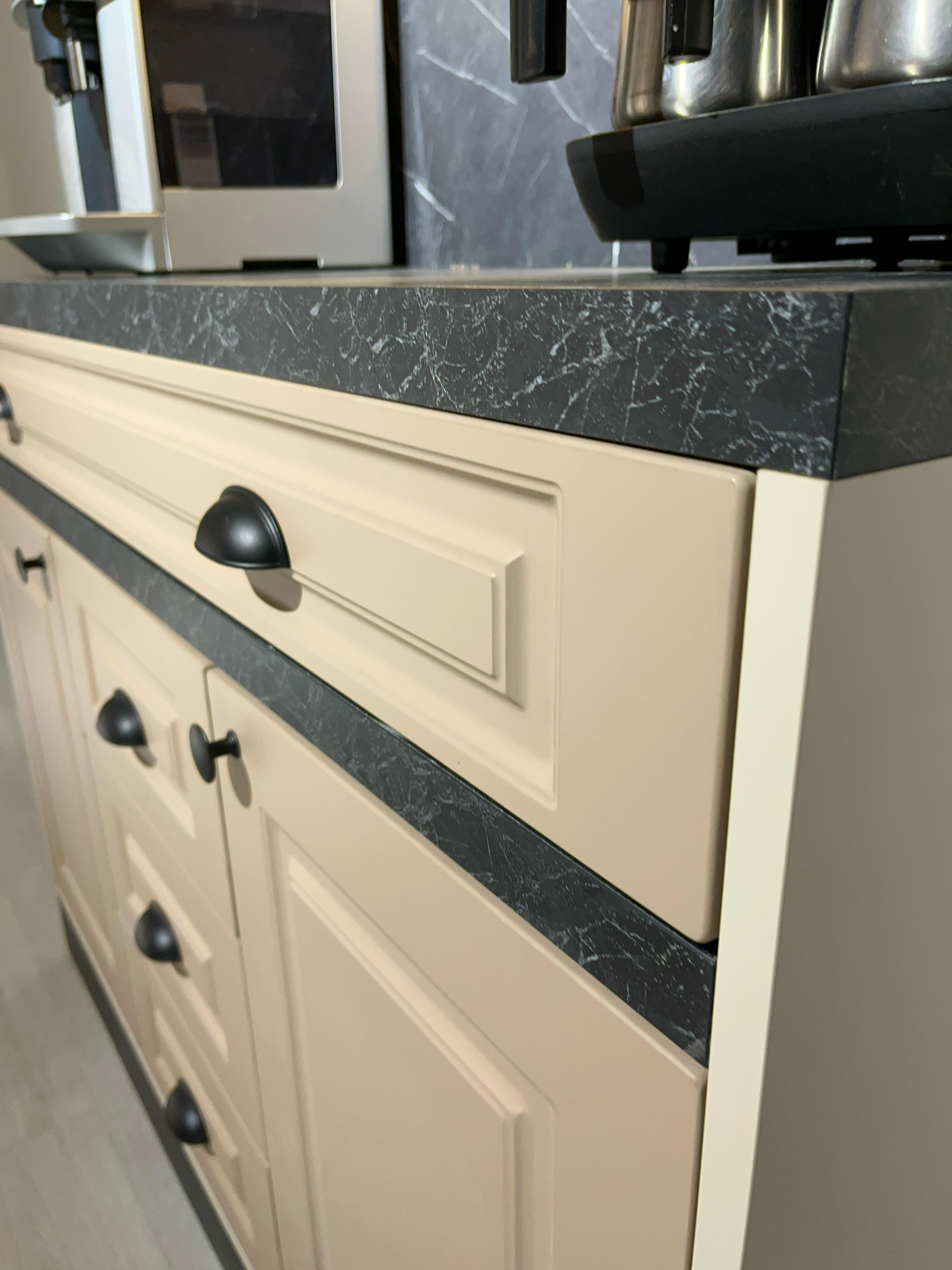 Kahve KöşesiAvm 24Mikel Masalı Siyah - Cappucino Kahve Köşesi Led Aydınlatmalı %100 Mdf Ücretsiz Montaj 200*45*200