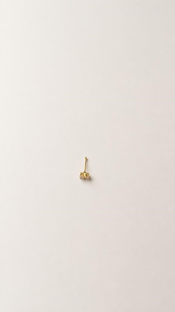 925 Ayar Gümüş Kare Zirkon Taşlı Mini Tragus Helix Piercing Küpe Minimal Kadın Küpe Gold Renk