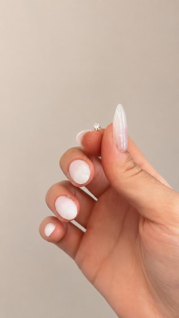 925 Ayar Gümüş Piercing Küpe Unisex Kare Zirkon Taşlı Mini Tragus Helix Minimal Tasarım 