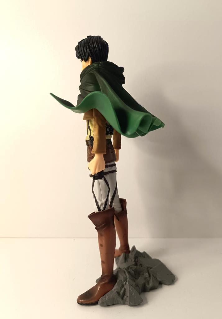 Anime Attack On Titan Eren Yeager 25 cm Karakter Figür Oyuncak Biblo