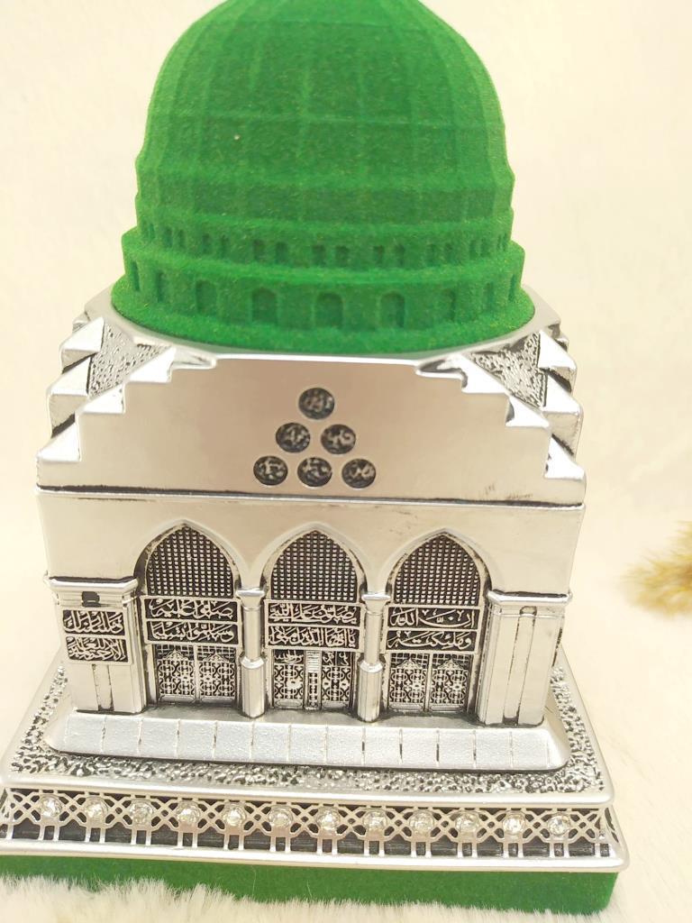 Beytünnebi Biblo Lisanslı Gümüş Renk Kadife Kaplı Krirtal Taşlarla Çevrili Lüks Obje