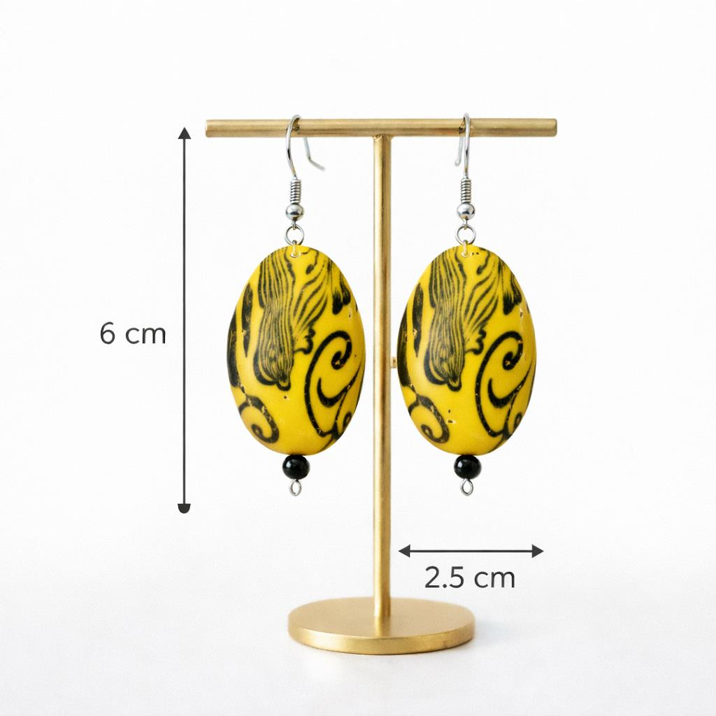 El Yapımı Sarı Desenli Kadın Küpe – Oval Bohem Küpe 6 cm Uzunluk Hafif Tasarım Günlük ve Özel Gün Takısı