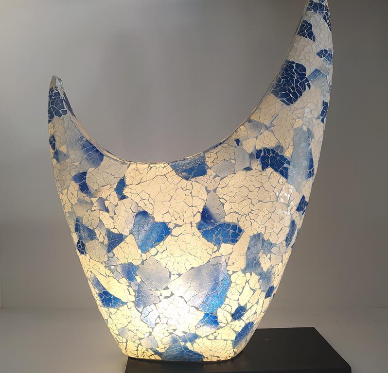 Masa Lambası Yarım Ay Cam Mozaik Sanatsal El İşciliğidir Heykel 60  cm 